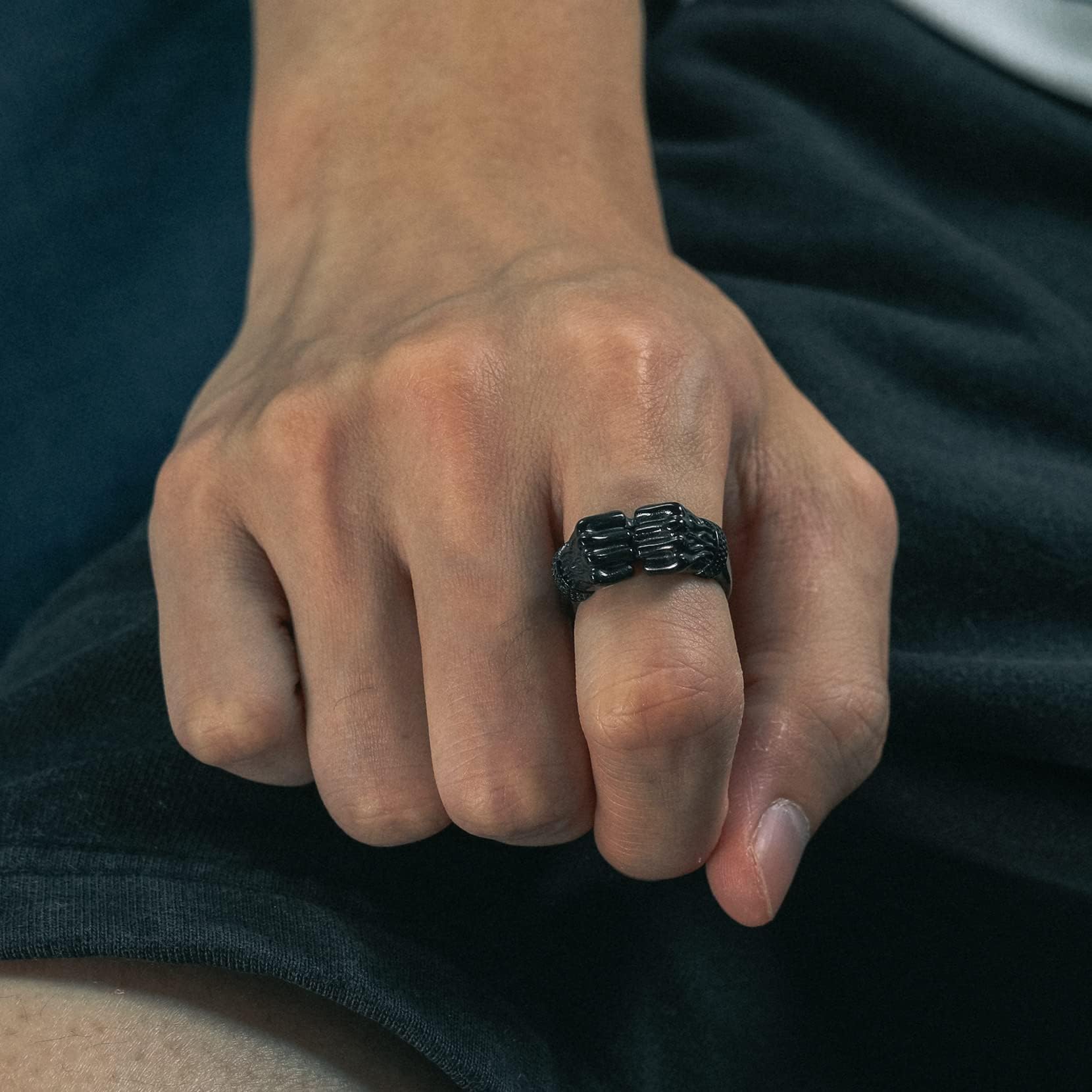 Stainless Steel Fist Ring for Men Silver/Gold/Black Plated Thumb Ring Boxing Gym Sport Lovers Jewelry Size 07-14