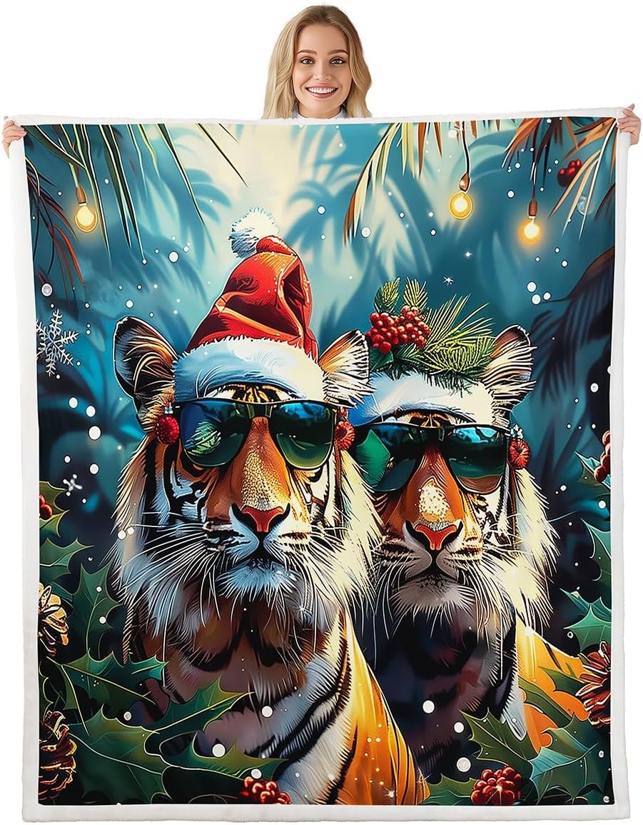 Castle Fairy Xmas Tiger Wildlife Blanket Queen 90x90 Africa Fierce Animals Blanket for Boys Girls Funny Christmas Theme Sherpa Blanket Tropical Berry Leaves Bed Blanket Sofa Bed Couch Decor