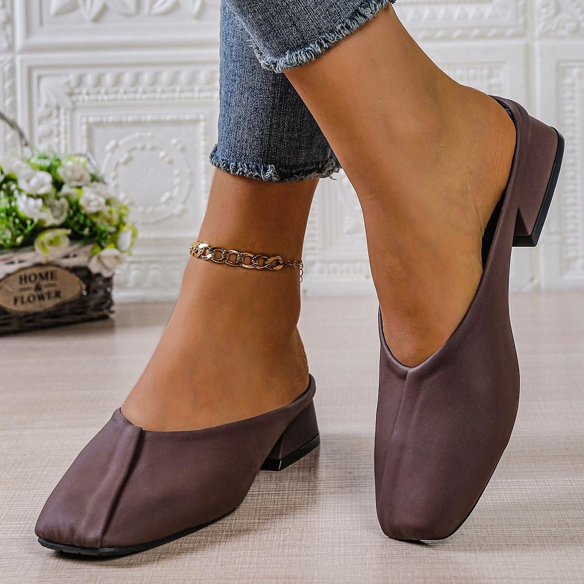 Sandali da donna con punta quadrata, comode da infilare