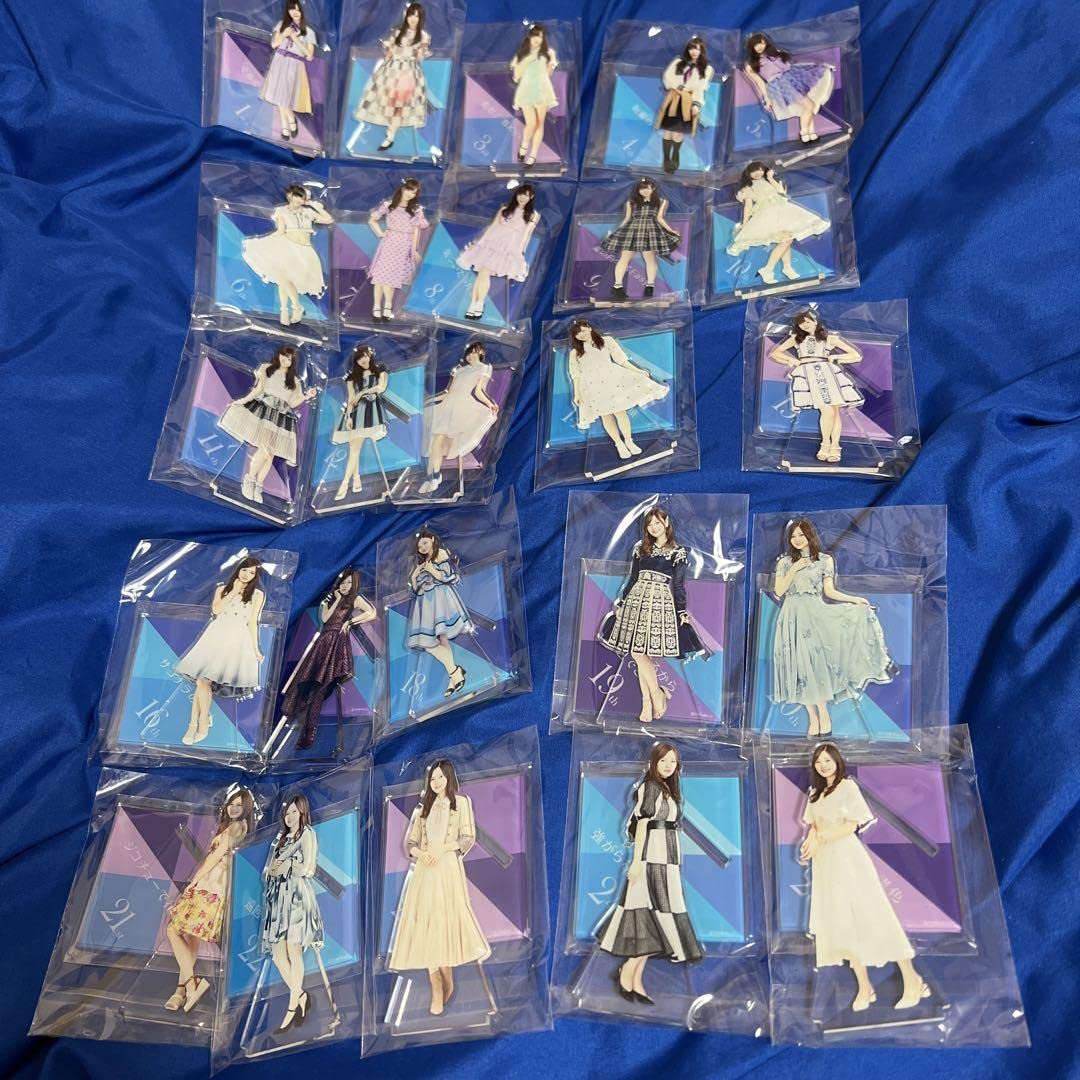 Amazon.co.jp: 元 乃木坂46 白石麻衣 卒業記念 アクリルスタンド 全25  