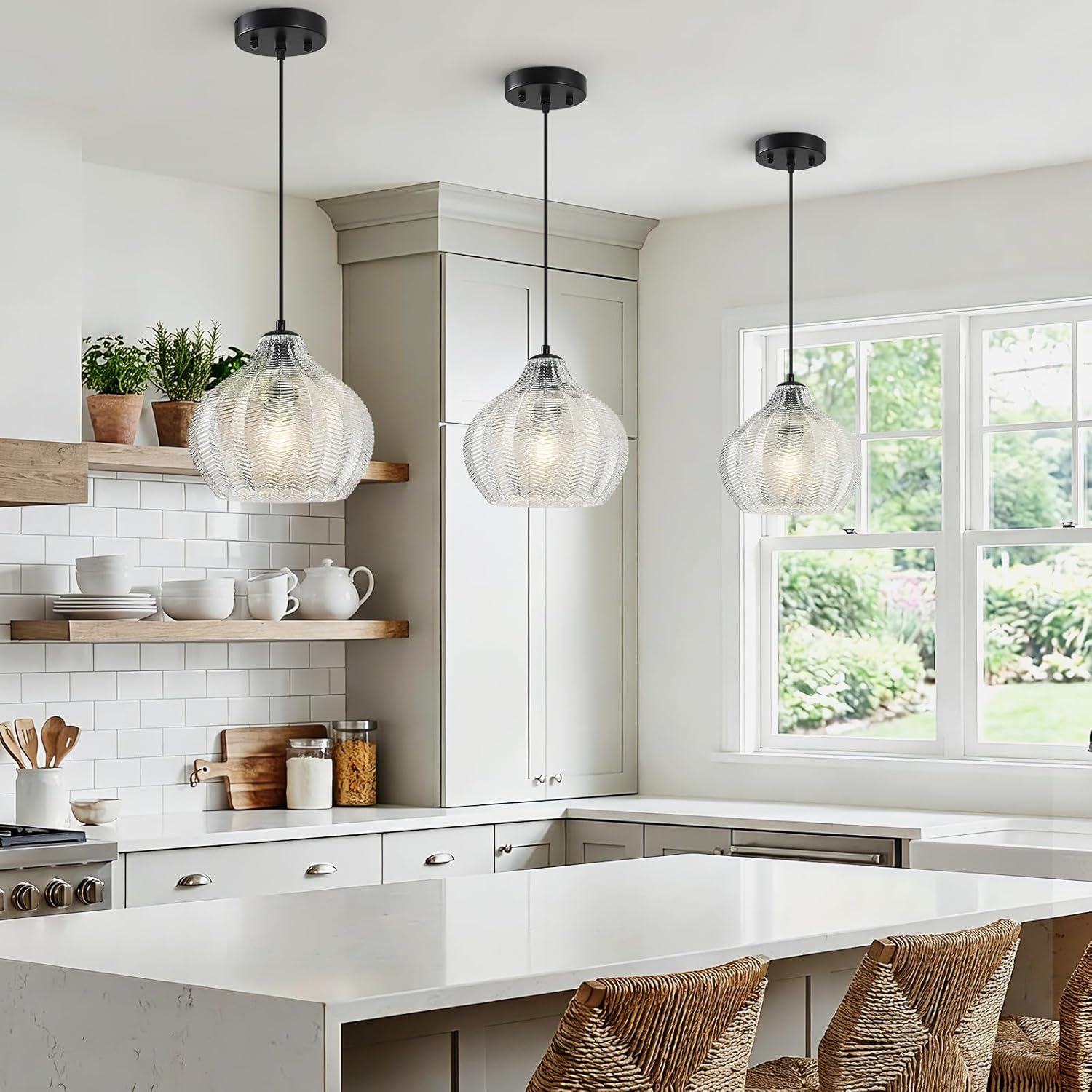 Clear Glass Pendant Lights Kitchen Island 1 Light 9.05 in Glass Globe Pendant Light Fixture Adjustable Modern Farmhouse Pendant Lighting for Bedroom Dining Room (1 Pack)