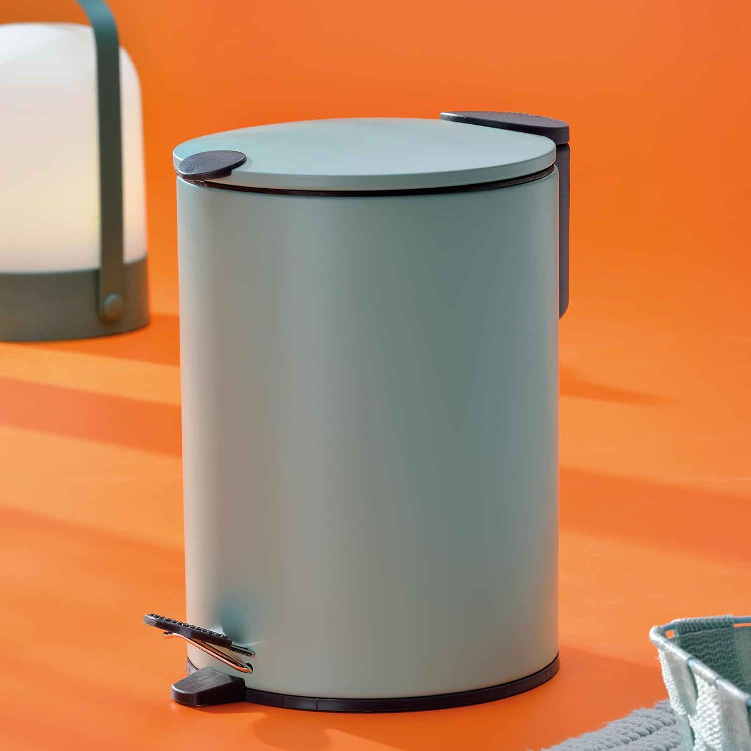 kela Cosmetic Bin 5 L Light Grey Matt, Silent-Close Lid, Pedal Bin Bathroom Bin, Bathroom Bin with Inner Bucket and Carry Handle