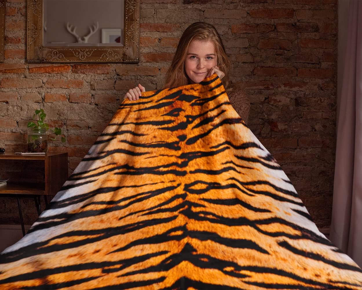 WIBUE Tiger Throw Blanket 60"x50" with 2 Pcs Pillow Covers 18"x18", Decor Fleece Blanket for Women Men, Fuzzy Soft Cozy Warm Plush Gifts Blankets for Bed Sofa Couch Chair Living Room Bedroom