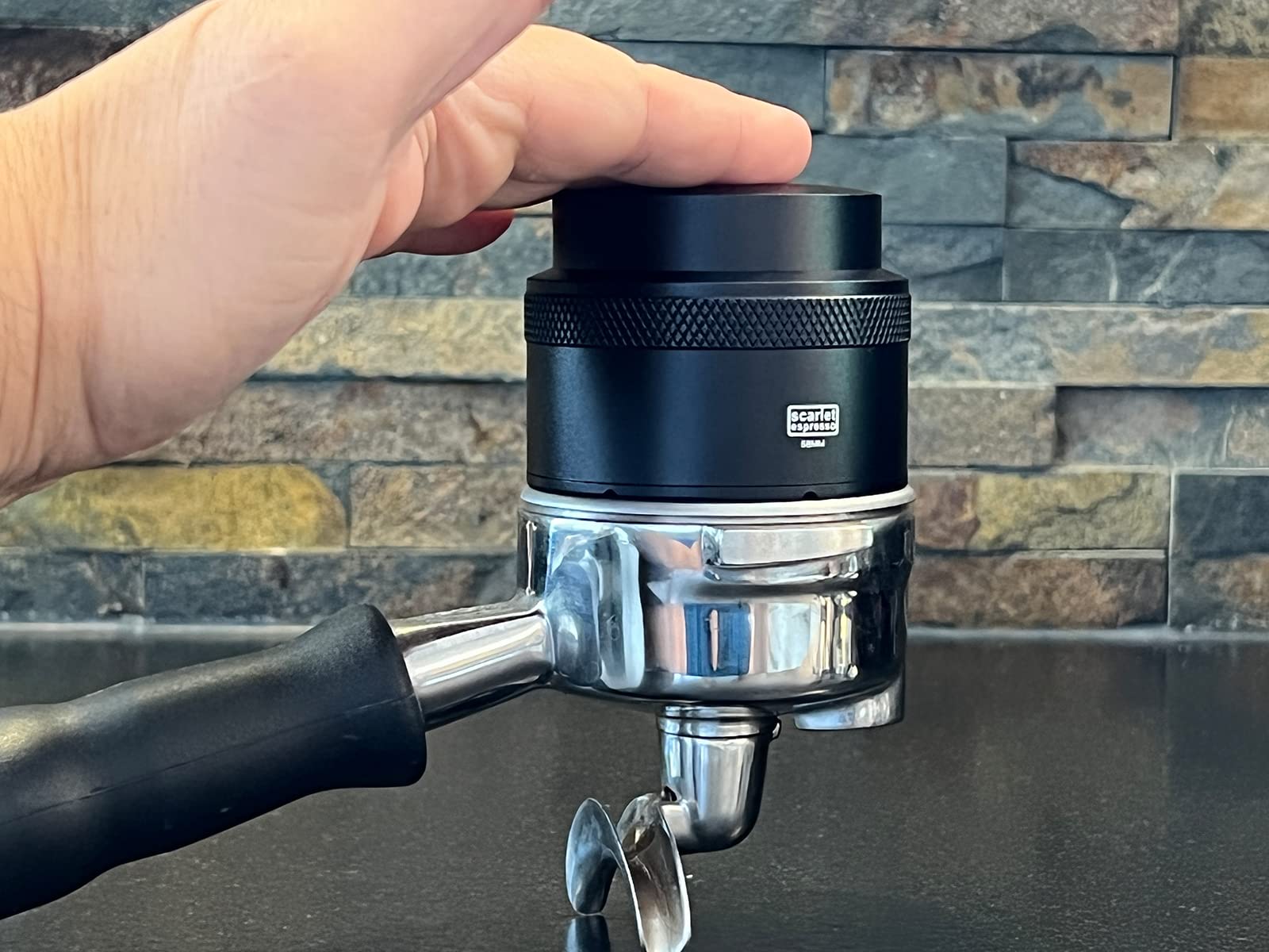 Tamper "Grande Livello" con orientamento automatico, 100% polvere di caffè dritta (nero, 51 mm)