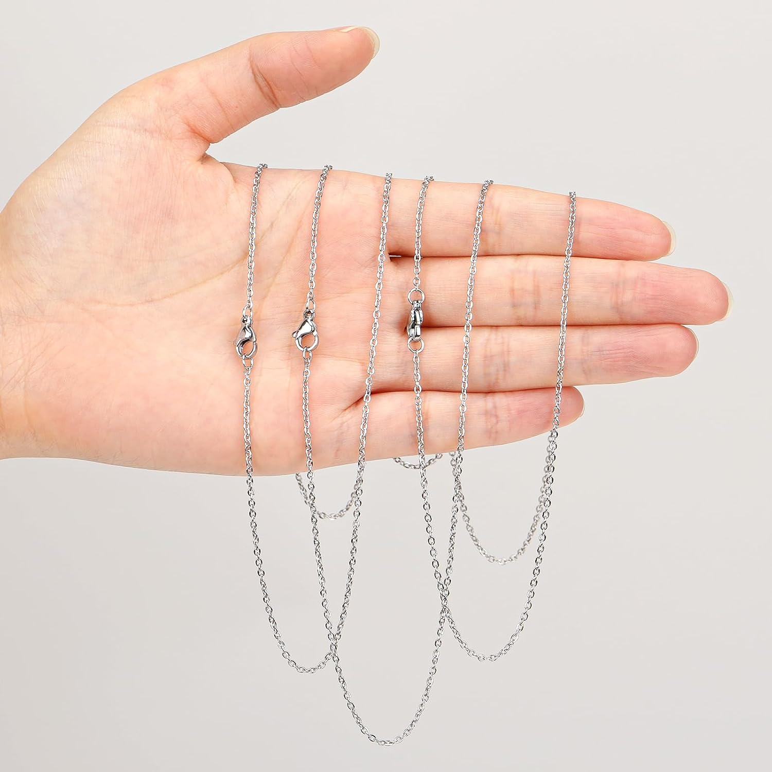 20pcs Necklace Chain with Lobster Clasps for Jewelry Making, Stainless Steel Chain Bulk Silver Chain Necklace Pack 1.5mm Thin Chains Silver Cable Chains for Necklace Pendants Making Supplies