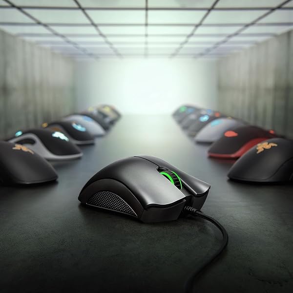 Razer DeathAdder Essential (2021) - Wired Gaming Mouse (Optical Sensor, 6400 DPI, 5 Programmable Buttons, Ergonomic Form Factor) White - 4