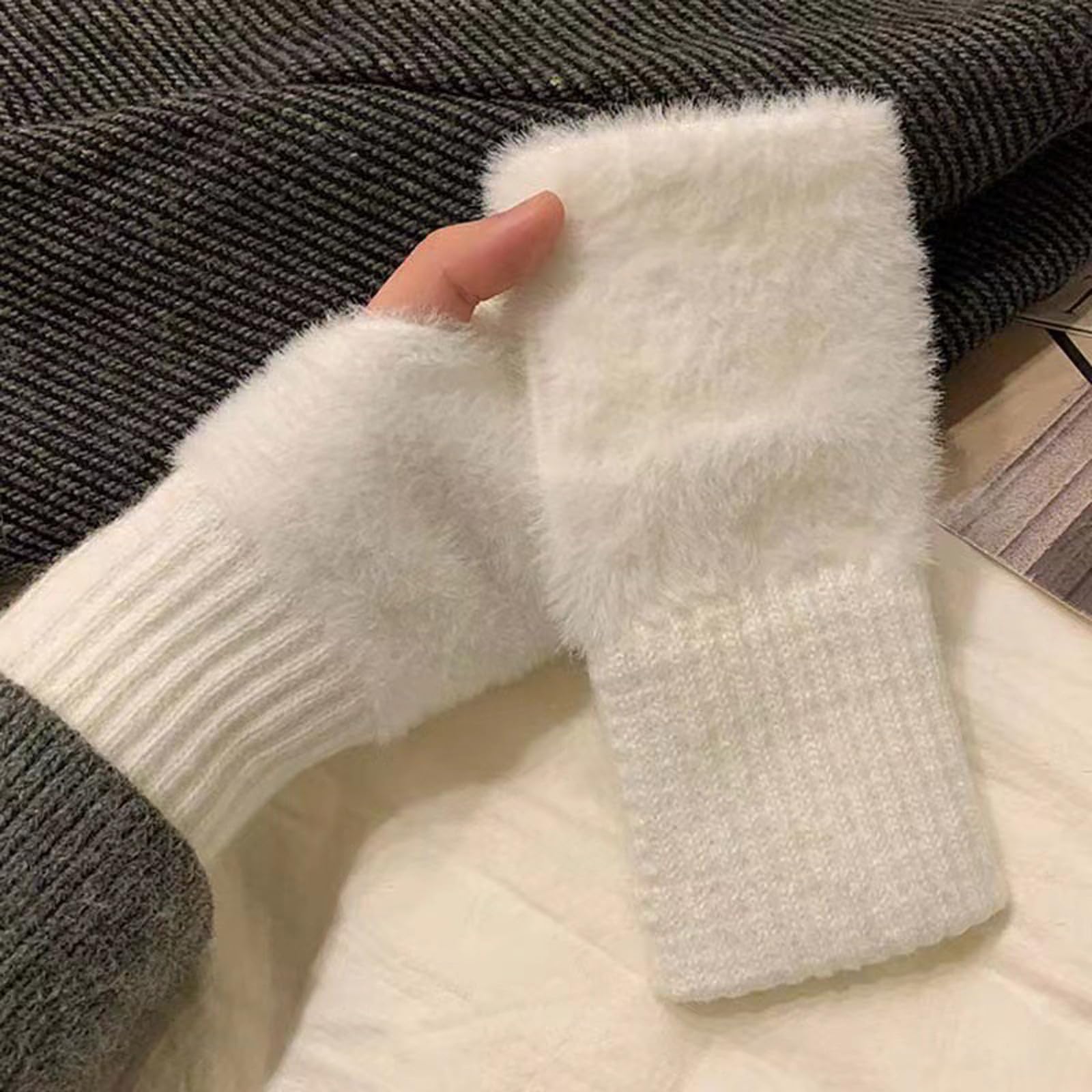 TRADERPLUS Gants sans doigts en fourrure pour femmes, hiver, chauds, avec trou pour le pouce, moufles pour poignets