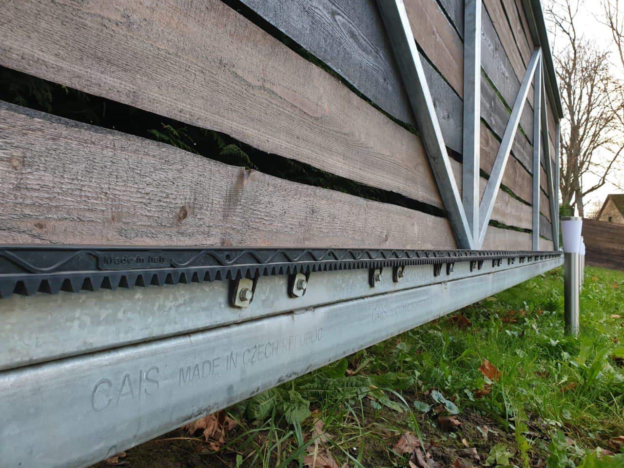 Schwerlast zahnstange 4 Meter Schiebetürantriebe Schiebetoröffner Extra Stark Metallverstärkt Von Der Life marke Made in Italy 3SP25300