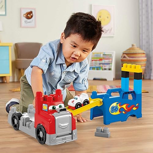 Miniatura 2 de MEGA BLOKS Fisher Price - Juguete de construcción de autos de carreras para niños, 16 piezas, 5 sonidos y pista de carreras, rojo, ideas de regalo