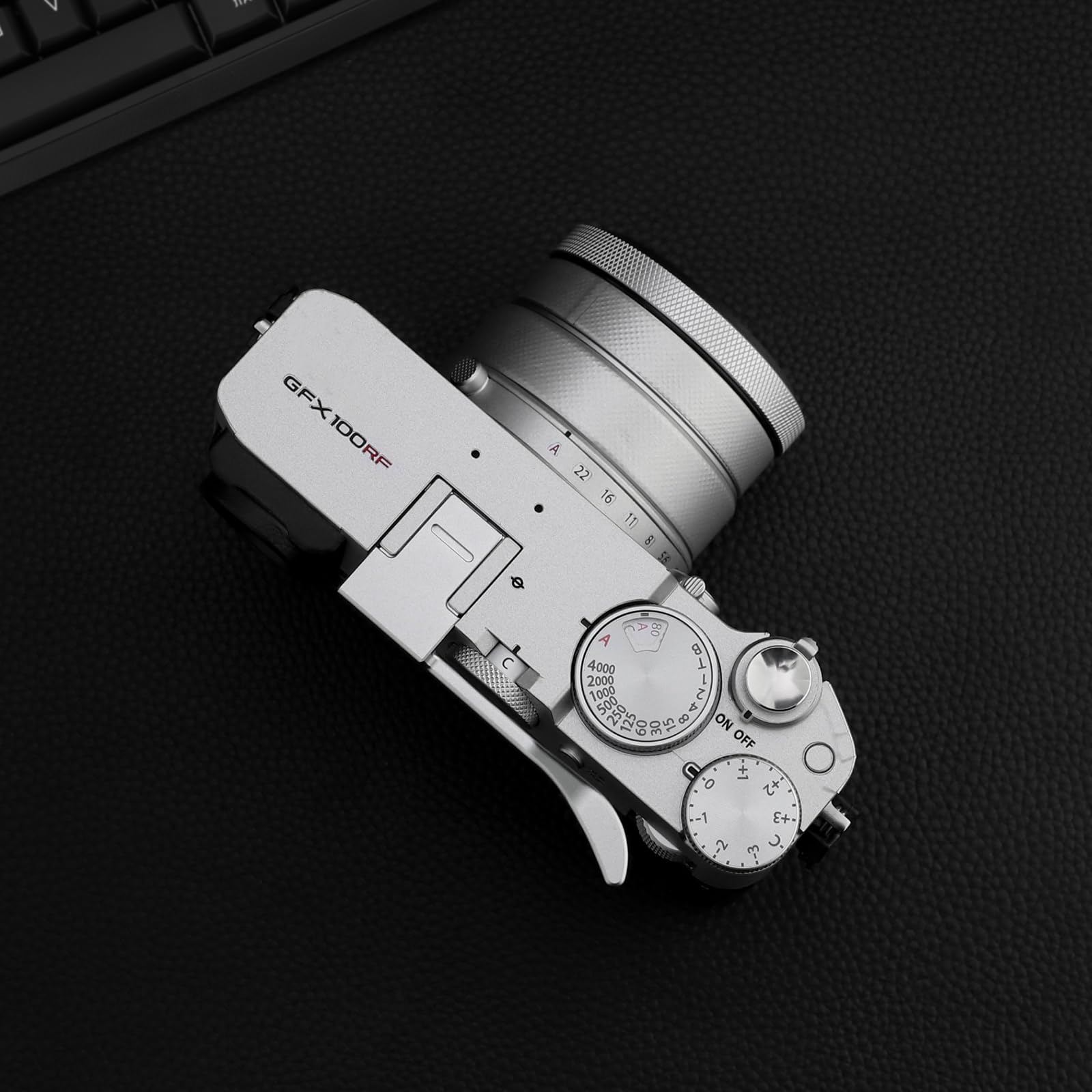 Haoge Impugnatura per pollice per fotocamera Fujifilm GFX100RF Accessori digitali GFX 100RF Hot Shoe Metallo Thumb Up Rest Supporto Impugnatura THB-GFXRFS Argento