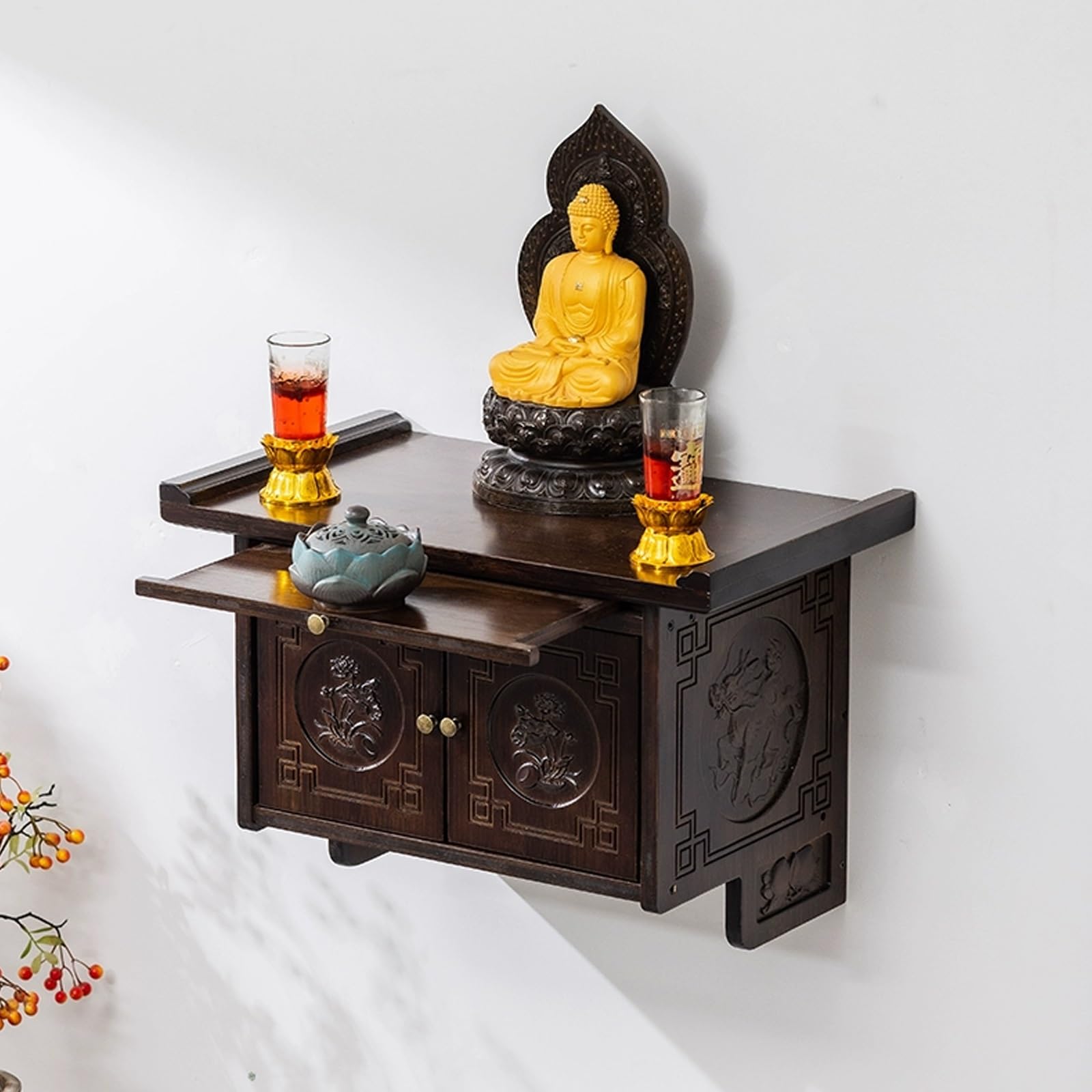 Autel bouddhiste mural en bois vintage avec étagère rétractable et armoires