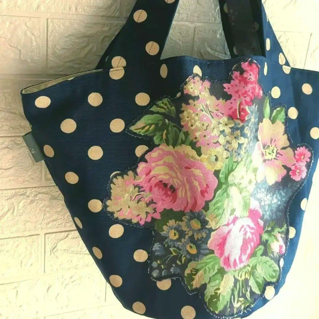 ぽ*ん様 merci Parisメルシー パリ ハローキティ ポーチ ピンク