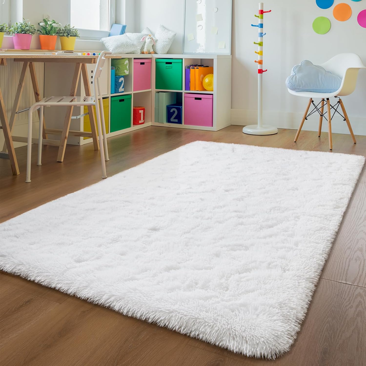 Andecor Soft Fluffy Bedroom Rugs, 4 x 6 Feet Indoor Shaggy Plush Area Rug for Boys Girls Kids Baby College Dorm Living Room Home Decor Floor Carpet, White