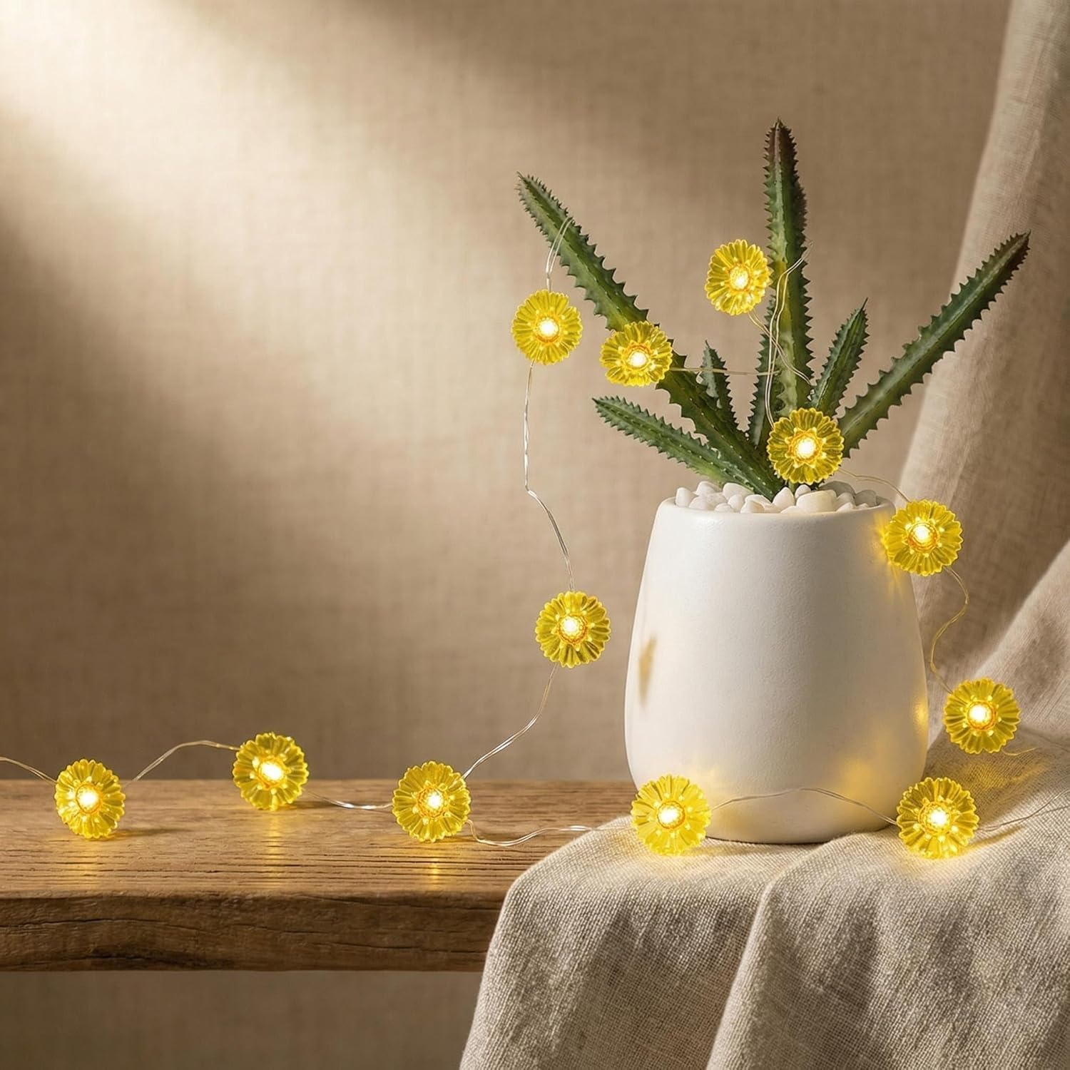 xiao Flower Fairy String Light 3M Blossom Lights with 30LED Fairy Light Battery Operated Fairy Lights Spring Decoration for Indoors Bedroom Home Wedding (Yellow Daisy)