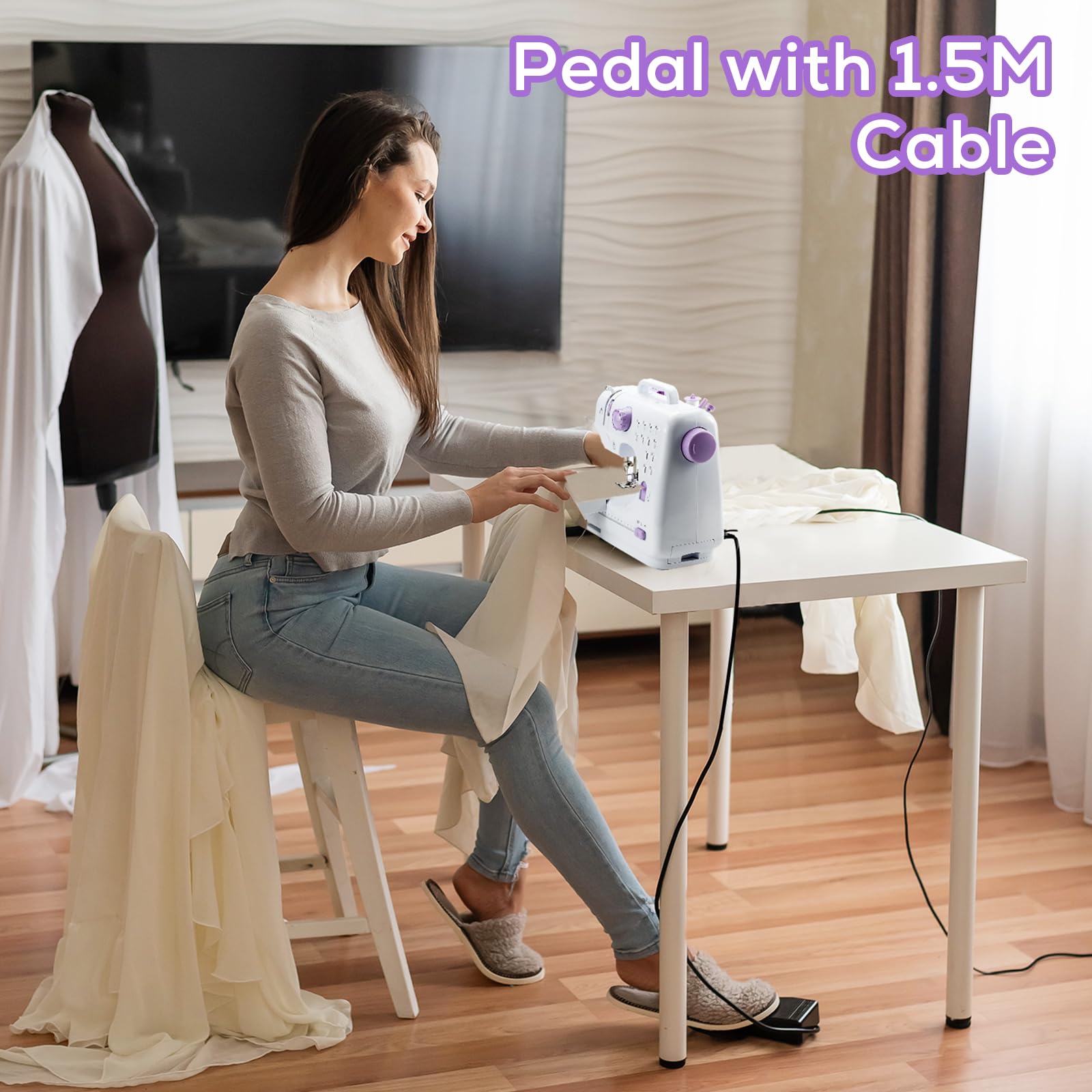 Macchina da Cucire Elettrica Portatile per Principianti Regalo Strumento fai da te, 12 modelli di Cucitura Automatica Velocità Regolabile, 2 Metodi di Ricarica Pedale Scaffale Base (Violetta)