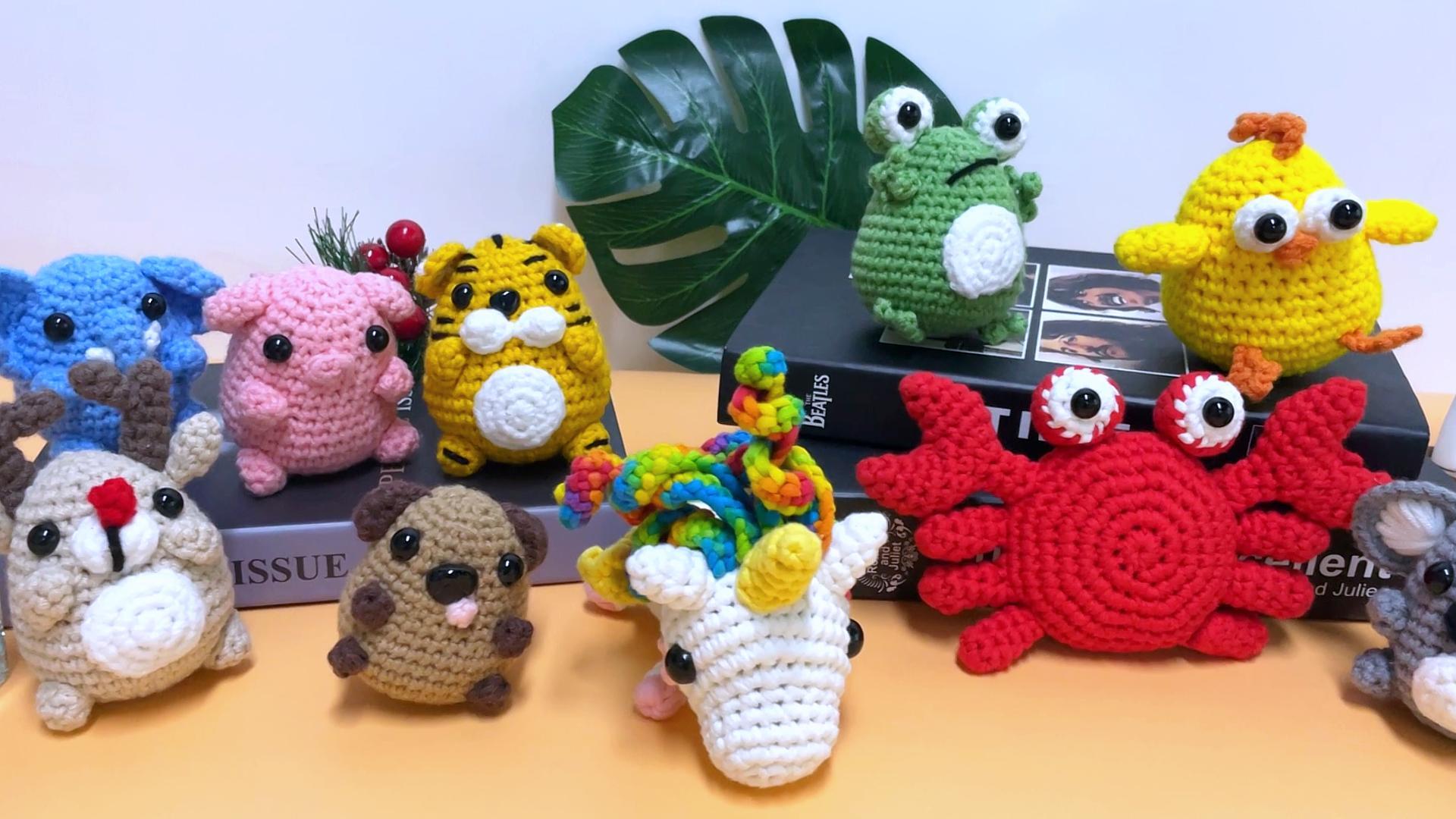 Qivine Kit Complet De Crochet Pour Débutants - Motif Animal Mignon - Grenouille, Pingouin, Hibou - Kit D'accessoires De Démarrage Avec Crochets - Instructions étape Par étape Pour Adultes