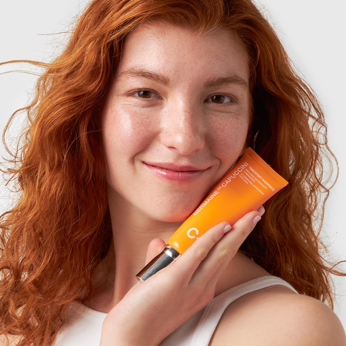 Germaine de Capuccini - Timexpert Radiance C+ | Illuminating Antioxidant Emulsion - It Improves Skin's Imperfection and Release the Skin from Stress Signs - 1.7 Fl oz - Image 2