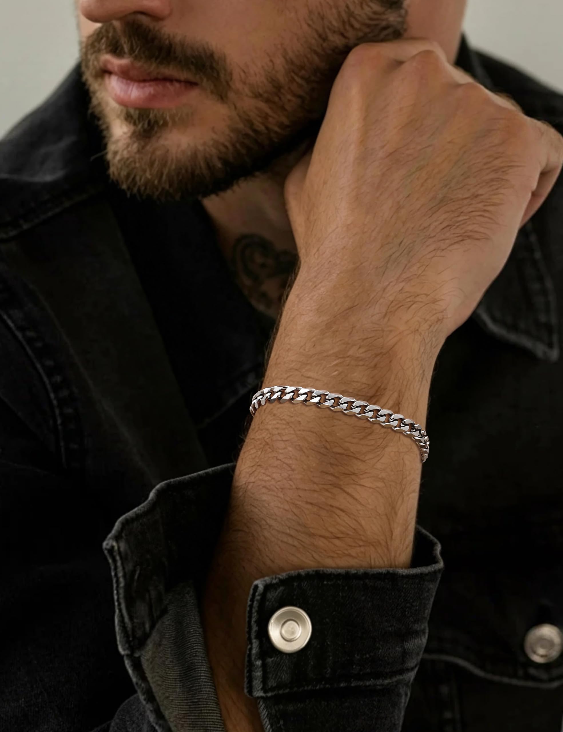 Fiusem Pulsera de eslabones cubanos de 5 mm en tono plateado para hombre