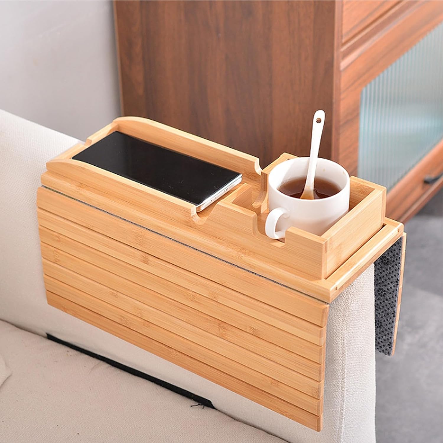 Bamboo Sofa Armrest Tray 2 in 1 Design Couch Cup Holder Couch Arm Tray with Detachable Couch Cup Holder Tray Anti-Slip Foldable Sofa Table Tray for Remote/Snacks/Cellphone/Drinks/Cup