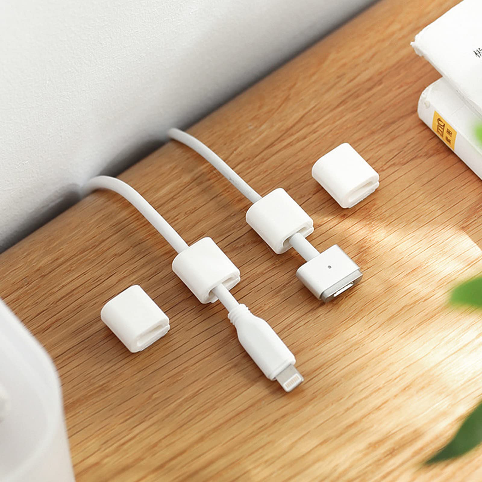 充電ケーブル オーガナイザー ケーブルクリップ　かわいい 白 充電ケーブル オーガナイザー ケーブルクリップかわいい 白