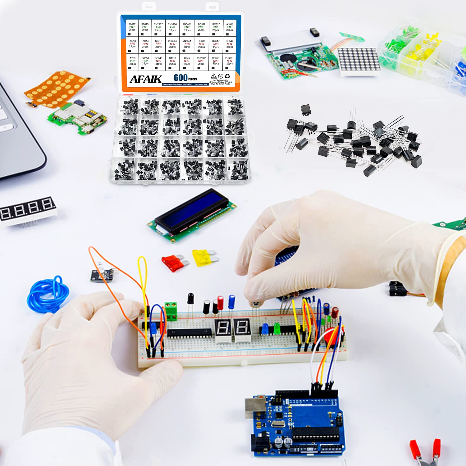 Transistor Kit PNP NPN 24Valeur 600Pcs Transistors BJT A1015 A733 C945 C1815 BC557 2N2907 2N3904 2N3906 2N5401 2N5551 S9012 S9013 S9014 S9015 S9018 BC327 BC337 BC517 BC547 BC548 2N2222 S8050 S8550