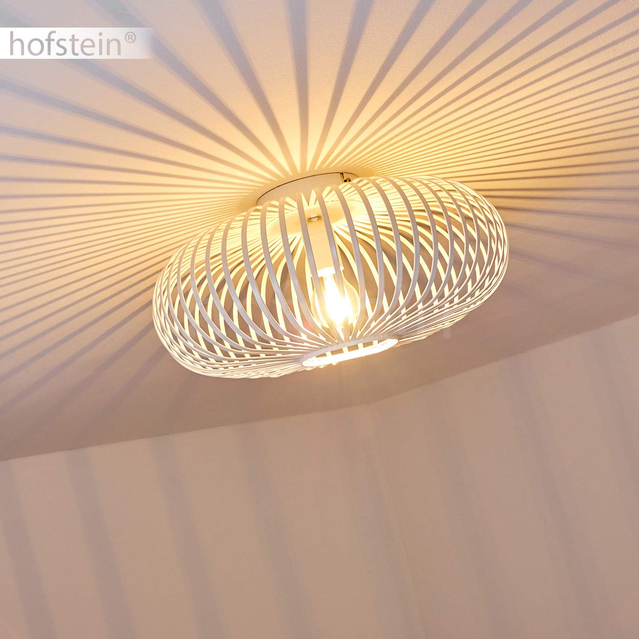 HOFSTEIN Deckenleuchte Oravi, runde Deckenlampe aus Metall in Weiß, 1-flammig, E27-Fassung, Leuchte mit tollen Lichteffekten an der Decke, ohne Leuchtmittel
