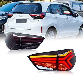 HONDAフィットと思われるテールランプ Amazon | YUANZHENG ホンダ フィット テールランプ 全LED GK3/4