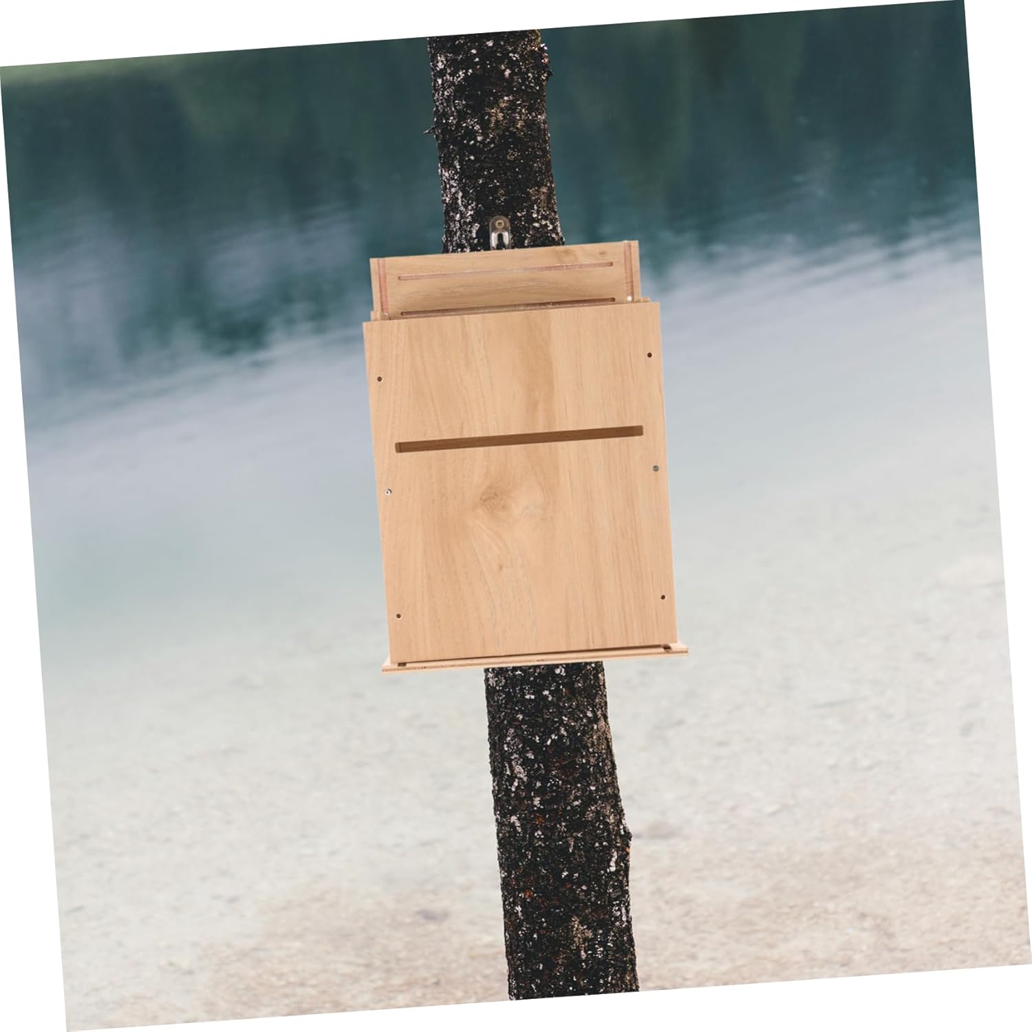 Wooden Bat House Outdoor Bat Box for Lightweight and Durable Shelter Easy Installation for Attracting Bats for Wildlife Lovers