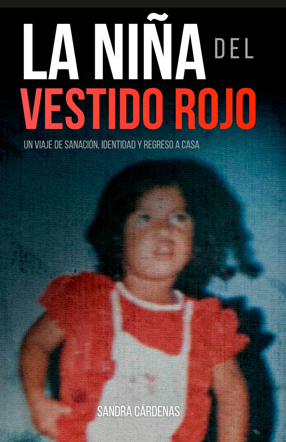 LA NIÑA DEL VESTIDO ROJO