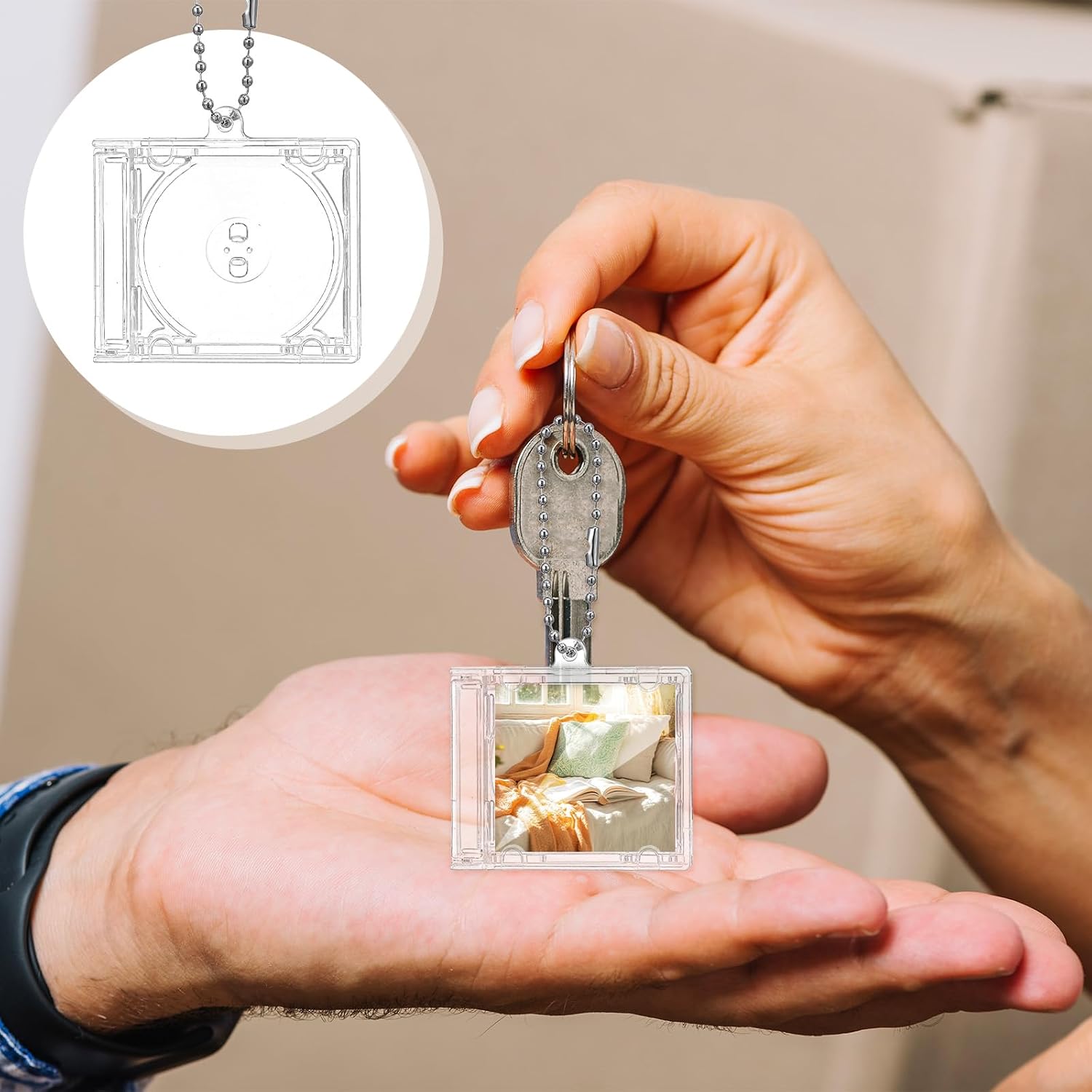 48 Pcs Mini Cd Keychain Album Cases Plastic Cd Cases Clear DVD Cover Bulk DVD Jewel Keyring Music Blank Mini Compact Disc Holder Pendant Personalized for DIY Backpack Hanging Decor Gifts
