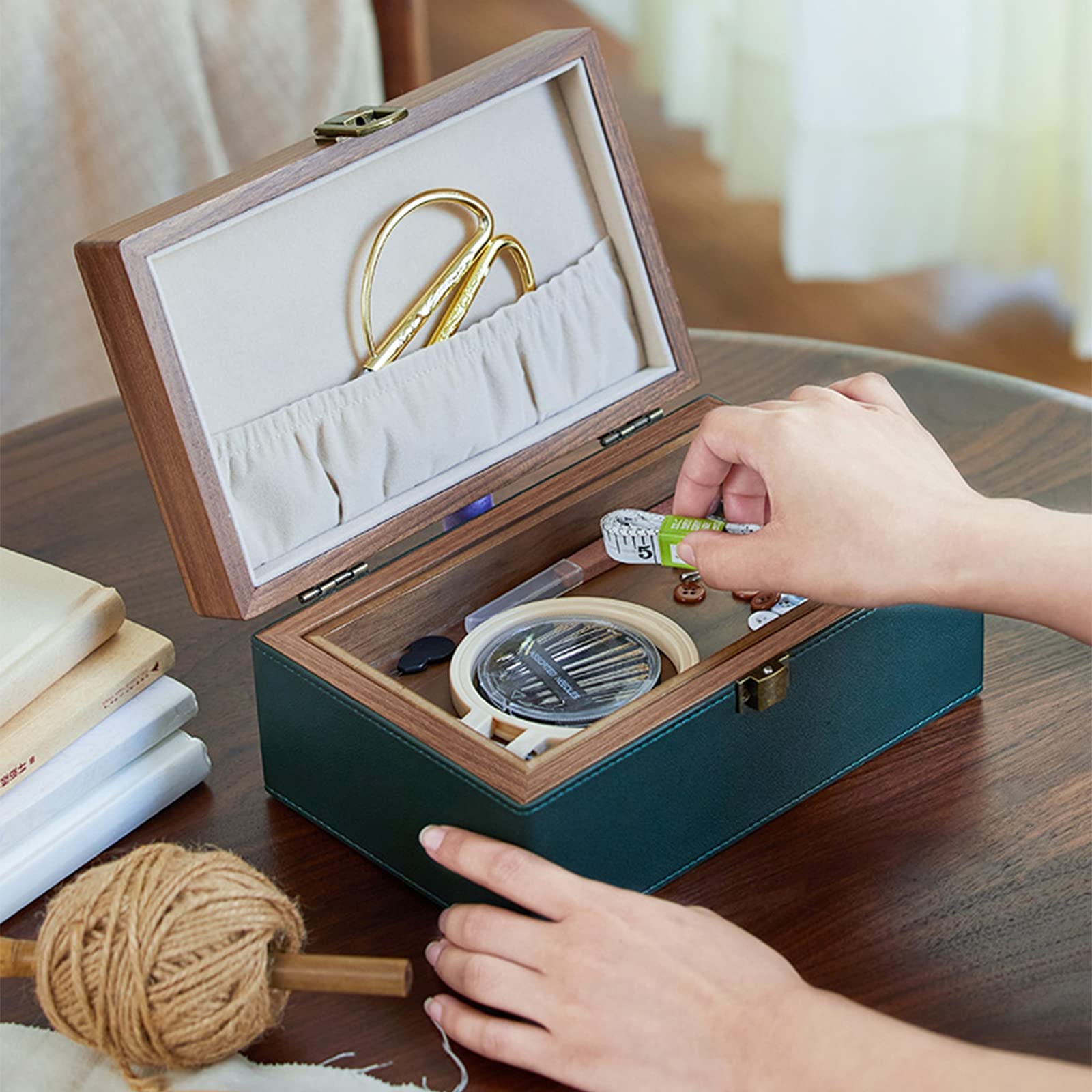 Kit de costura, caja de costura, caja de almacenamiento con herramientas de costura completas, kit de reparación del hogar para principiantes, mujeres, hombres, niñas, caja de costura de chapa de