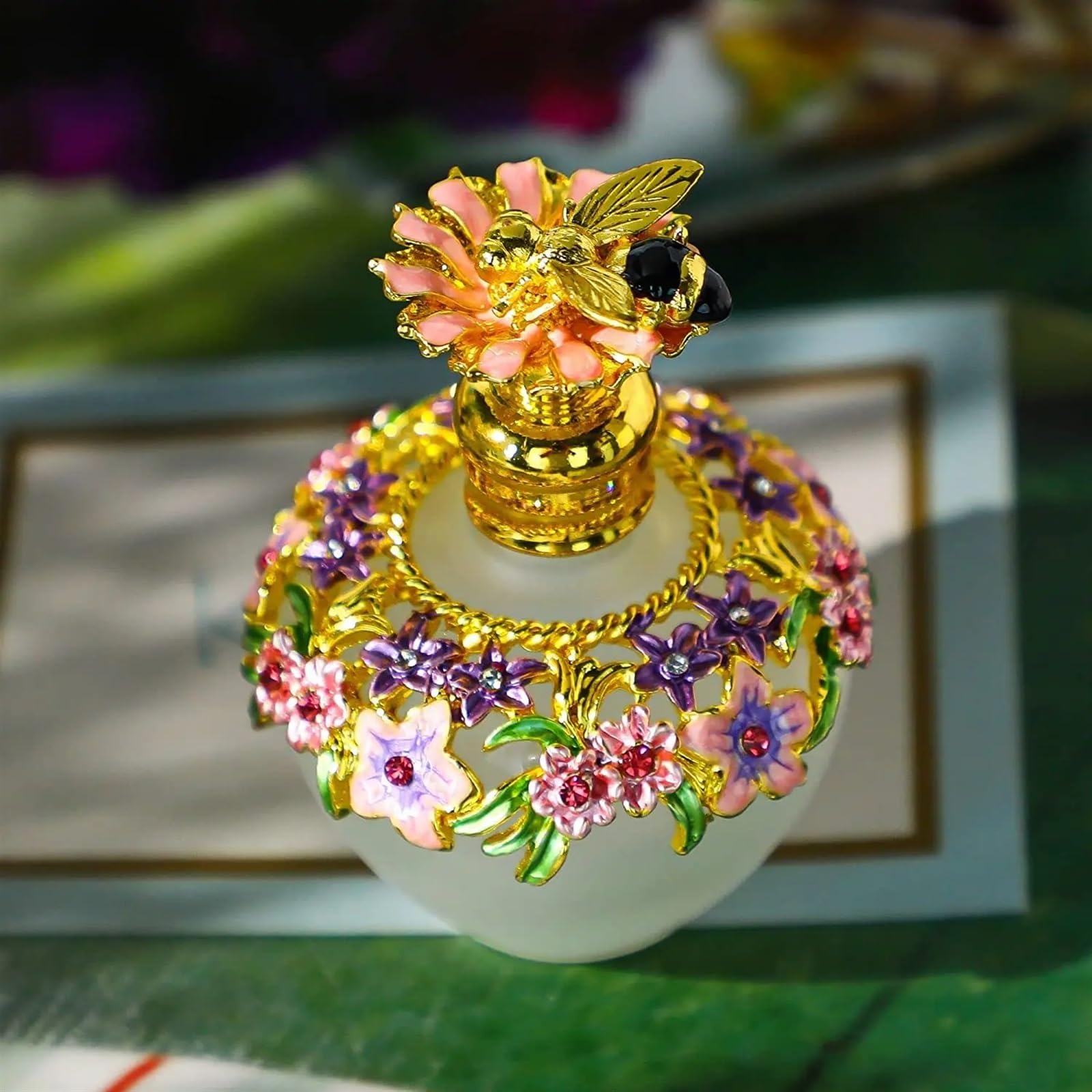Vintage Glasblumen Parfümflasche mit Bienenanhänger, dekorativer, ausgefallener Kristallparfümdekanter, leer, nachfüllbar Für Das Wohnzimmer Und Tischflächen
