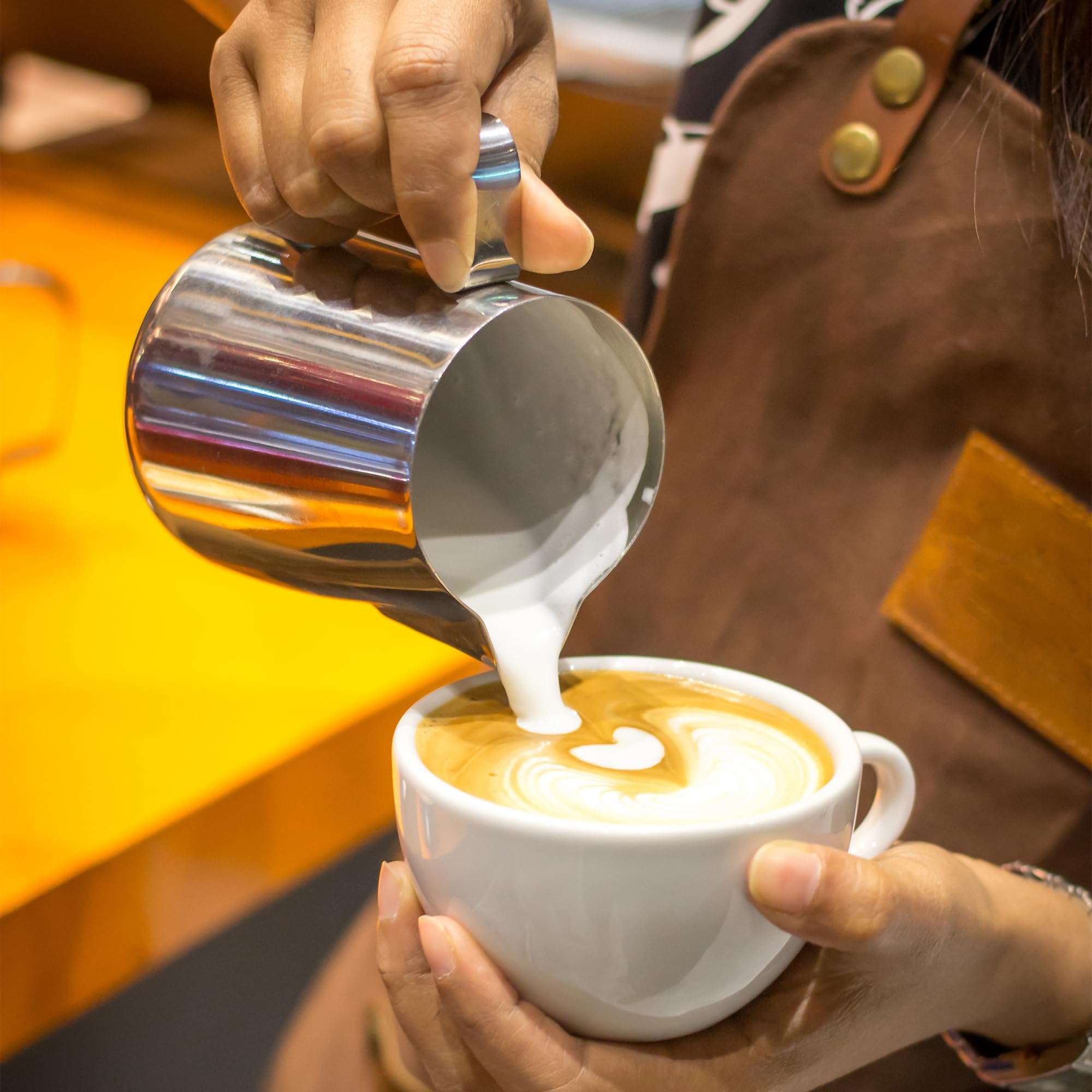 6 Stück Cappuccino Tassen Set 170 ml, Weiß Kaffeetassen mit Untertassen, Cappuccinotassen Porzellan Spülmaschinenfest Milchkaffee Tassen