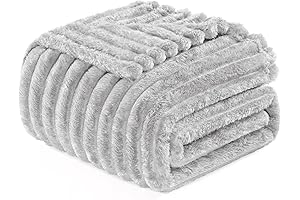 Exclusivo Mezcla Fleece Throw Blanket - Soft and Cozy Comfort