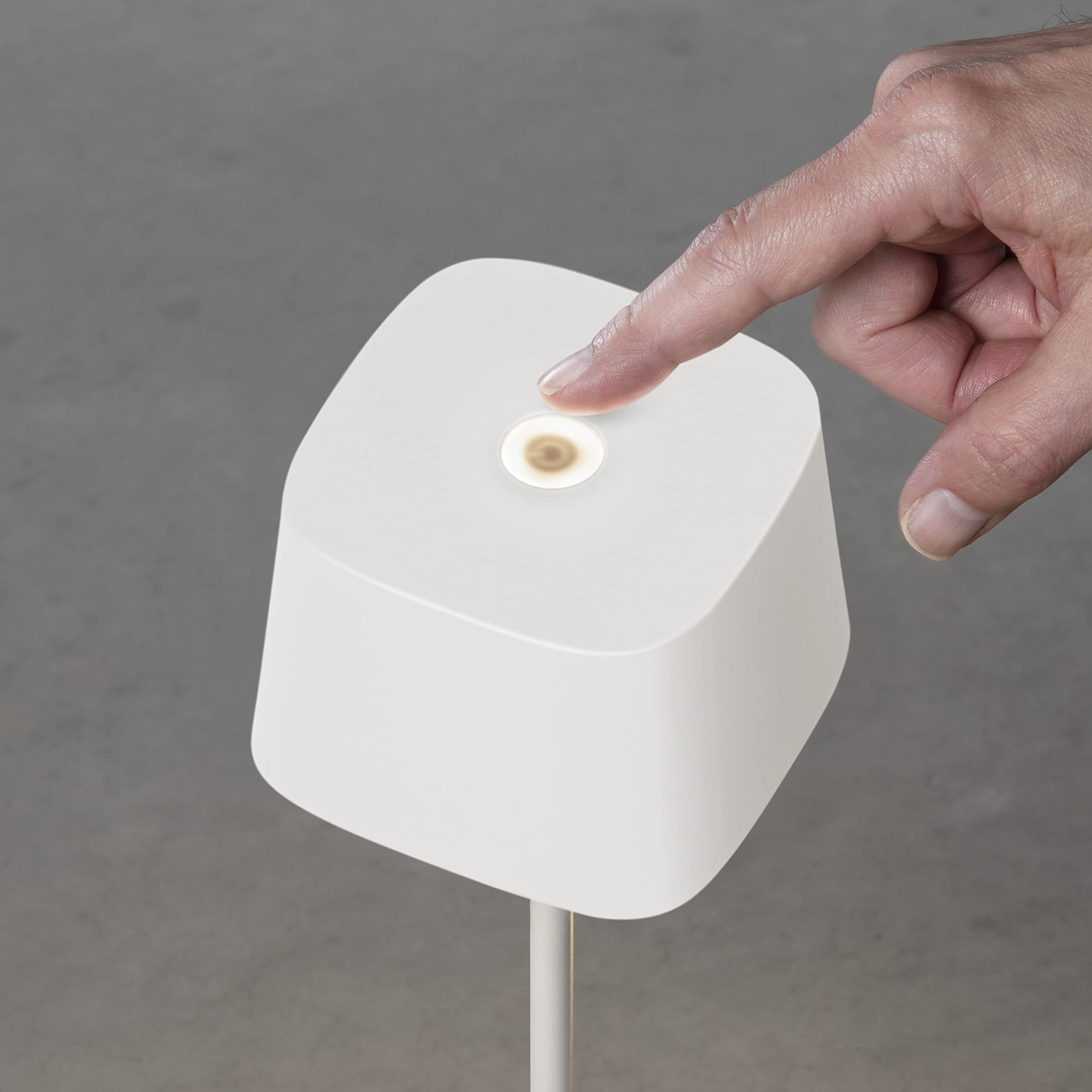 Konstsmide Lámpara de mesa Capri | Blanco | Interior/Exterior | USB/batería | 7814-250
