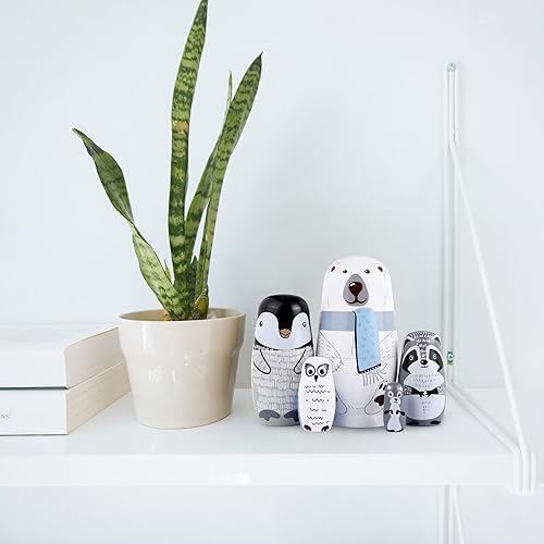 Vista 4 de Yoption Juego de 5 muñecas rusas Matryoshka hechas a mano de madera de oso polar de pingüino para niños, regalo de Navidad y cumpleaños (oso polar)