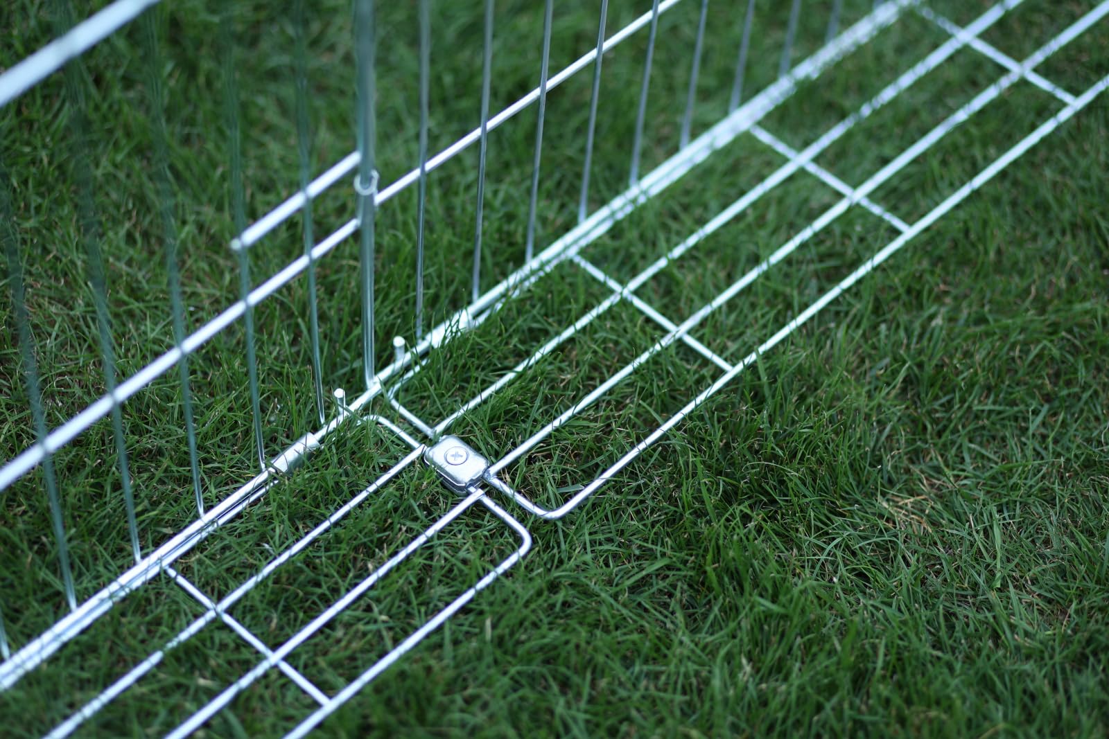 Kerbl Pet Freigehege mit Ausbruchsperre, 230 x 115 x 70 cm, mit Sonnenschutzabdeckung, 4 x seitlichen Türen, langlebig