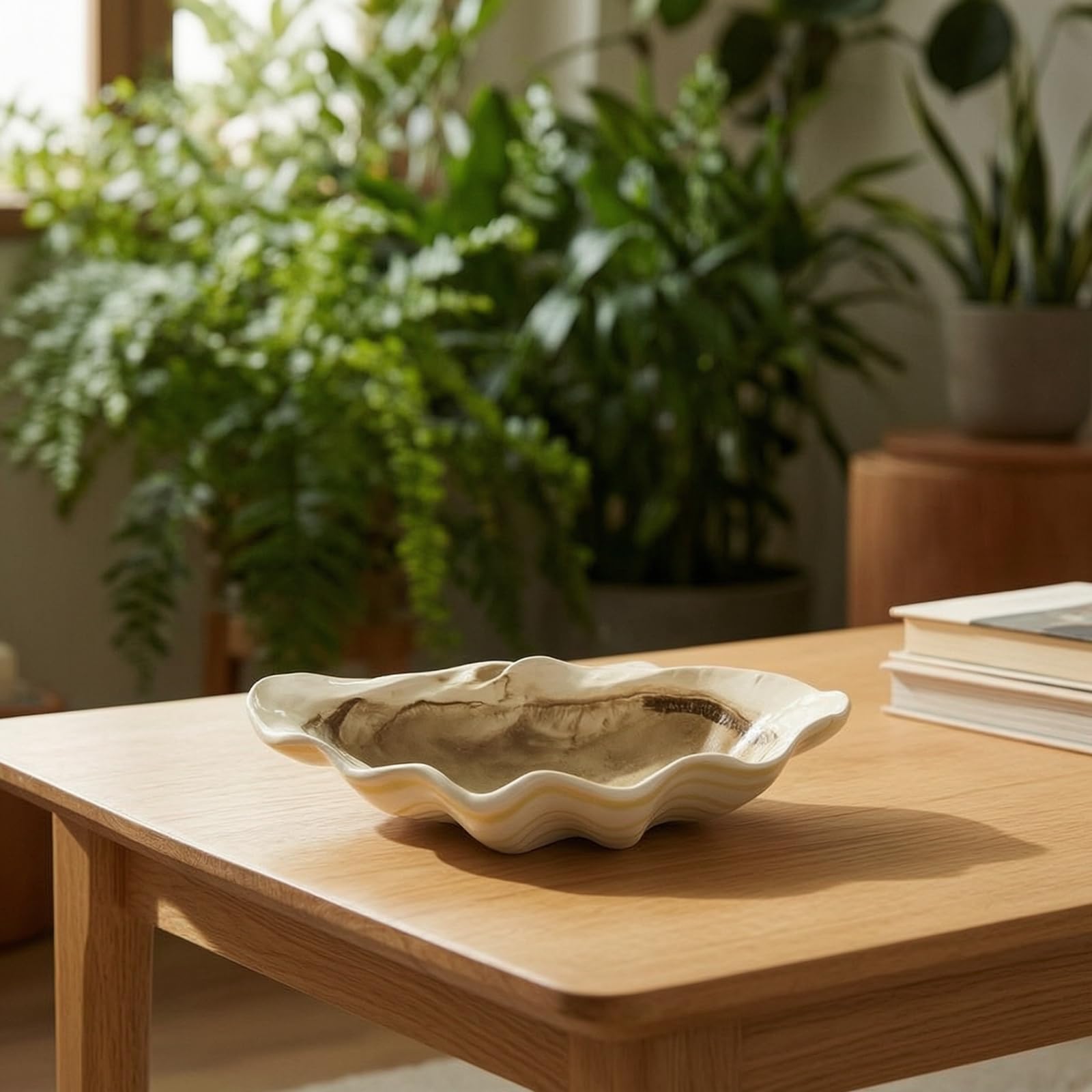 Vassoio Decorativo in Resina con Forma a Conchiglia Vassoietto Piatto Centrotavola Interno Beige E Profilo Marrone per Arredi Moderni Adatto per