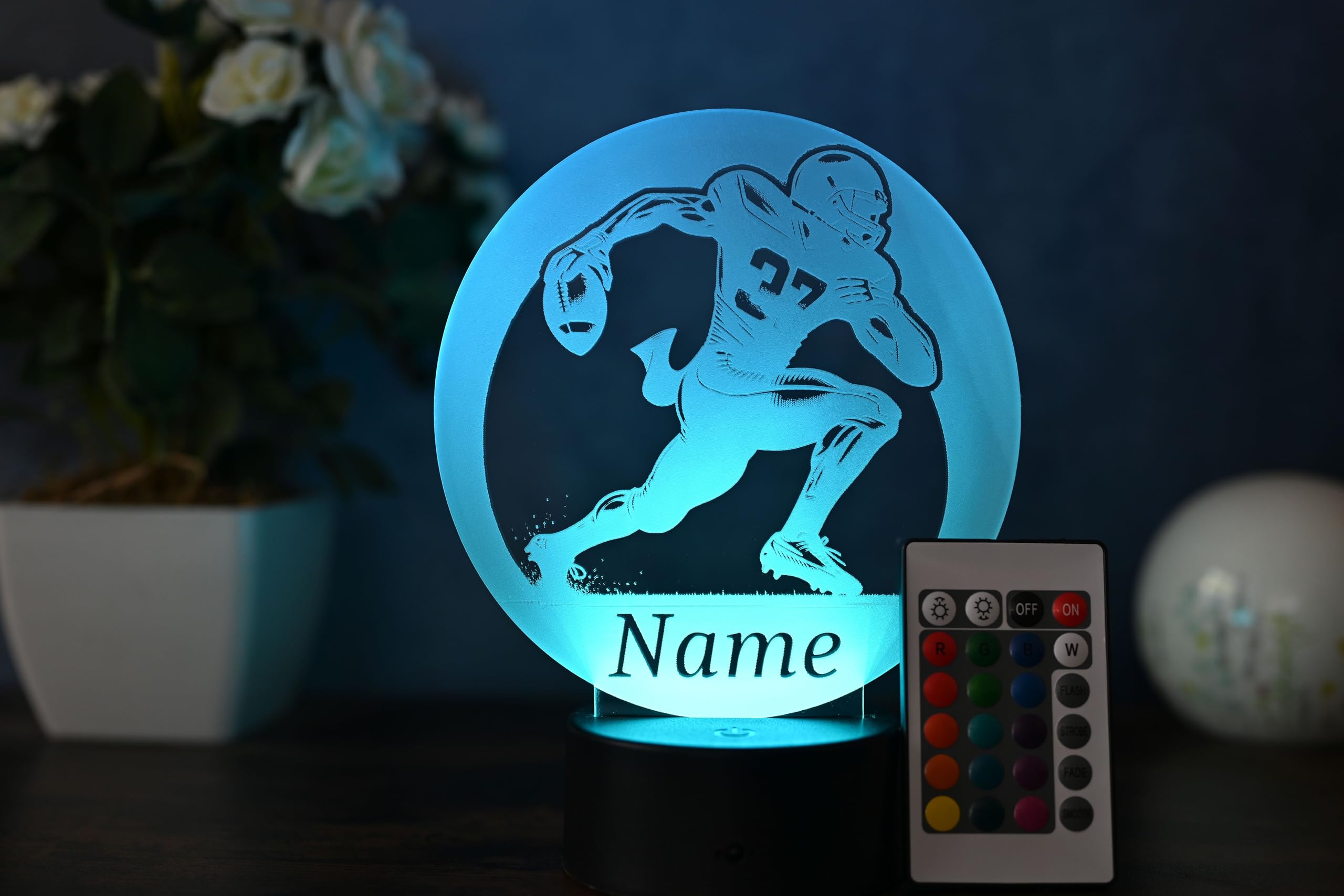 Personalisierte LED Football Lampe – Geschenkidee für American Football Spieler & NFL Fans – LED Nachtlicht mit Namen – Football Deko für Zuhause