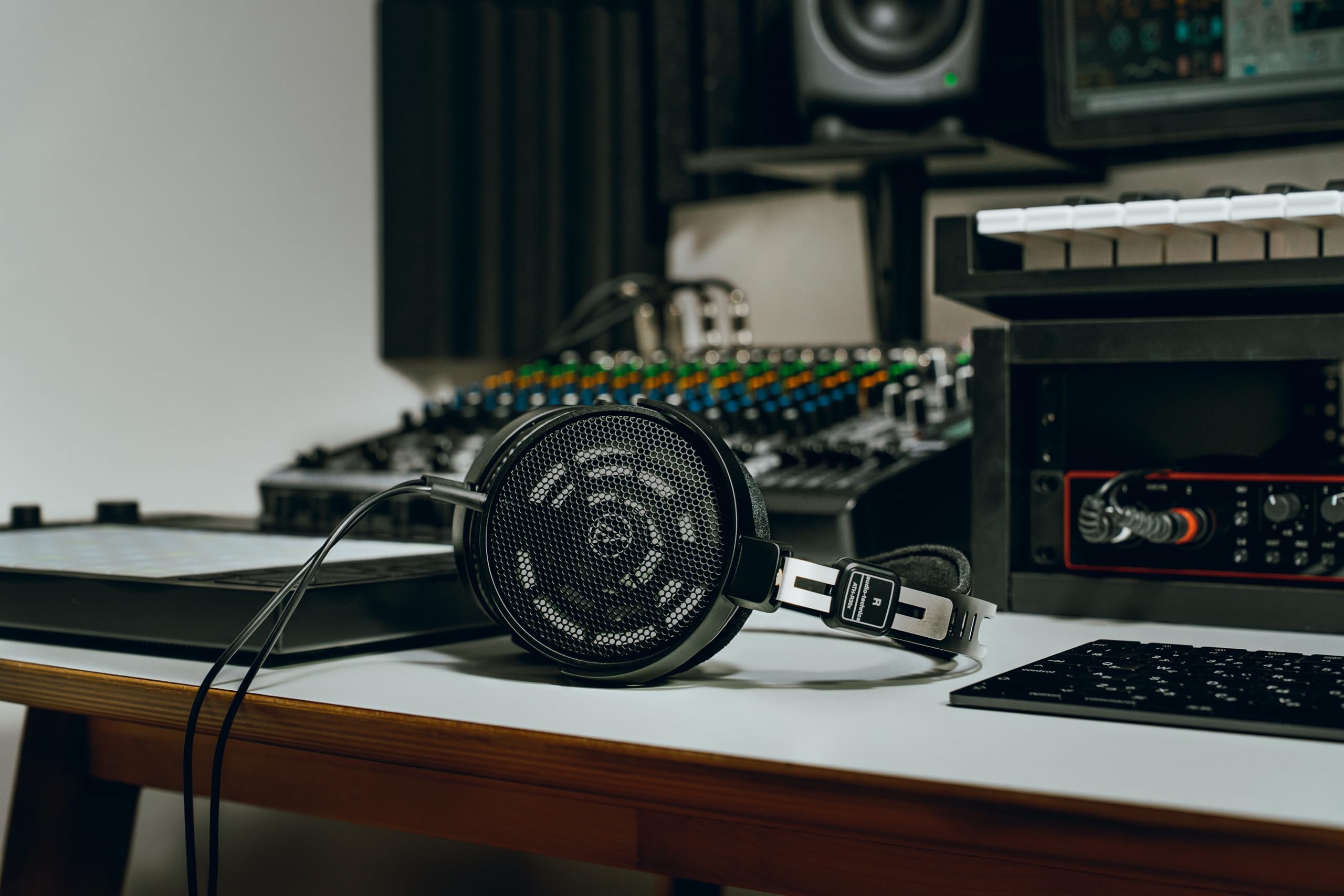 Audio-Technica ATH-R30X Reference open-back Cuffie|Cuffie di riferimento professionali aperte sul retro, cavo fisso.