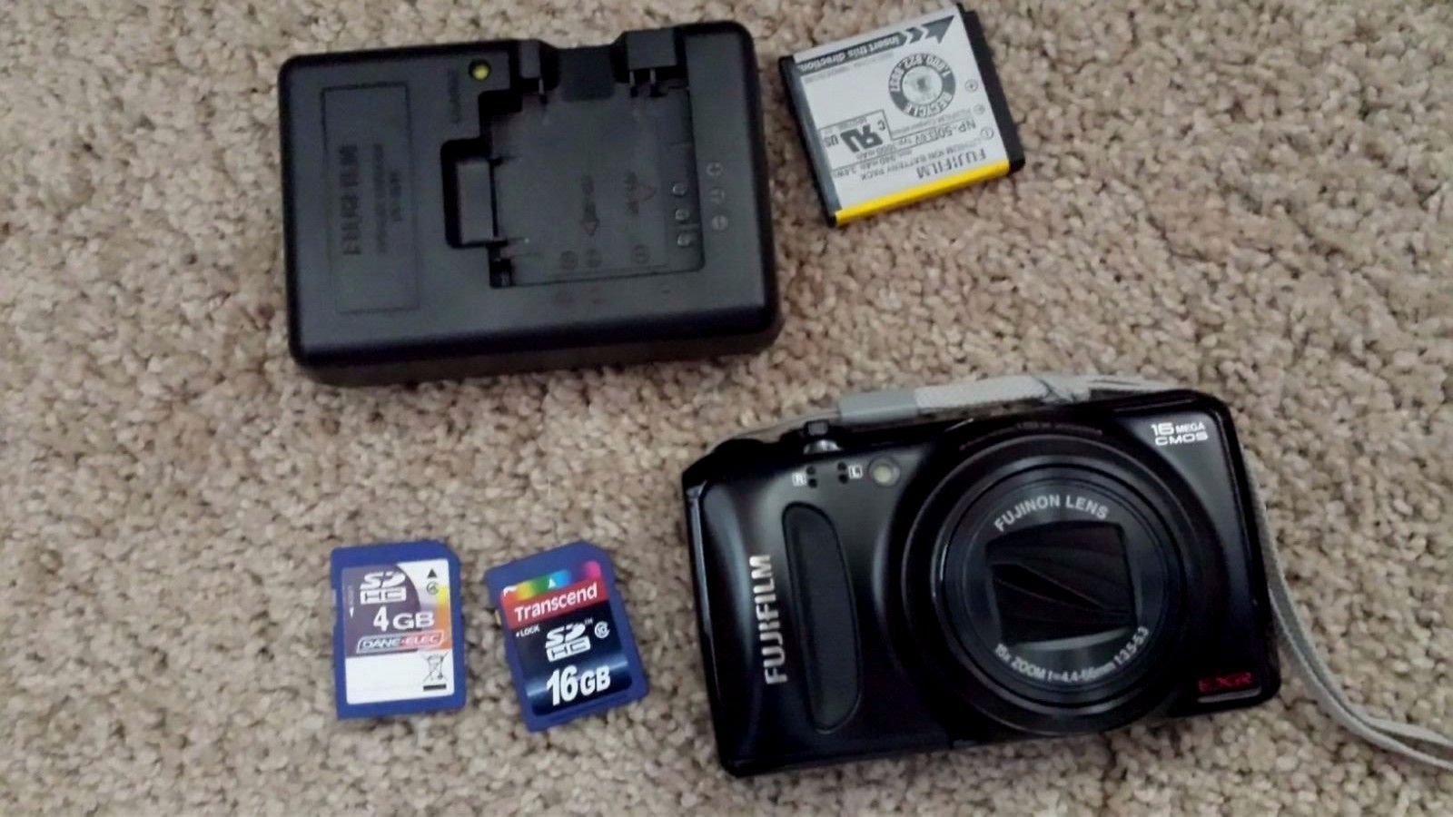 デジタルカメラ FUJIFILM 16 MEGA CMOS 81EaIBEx5sL.jpg