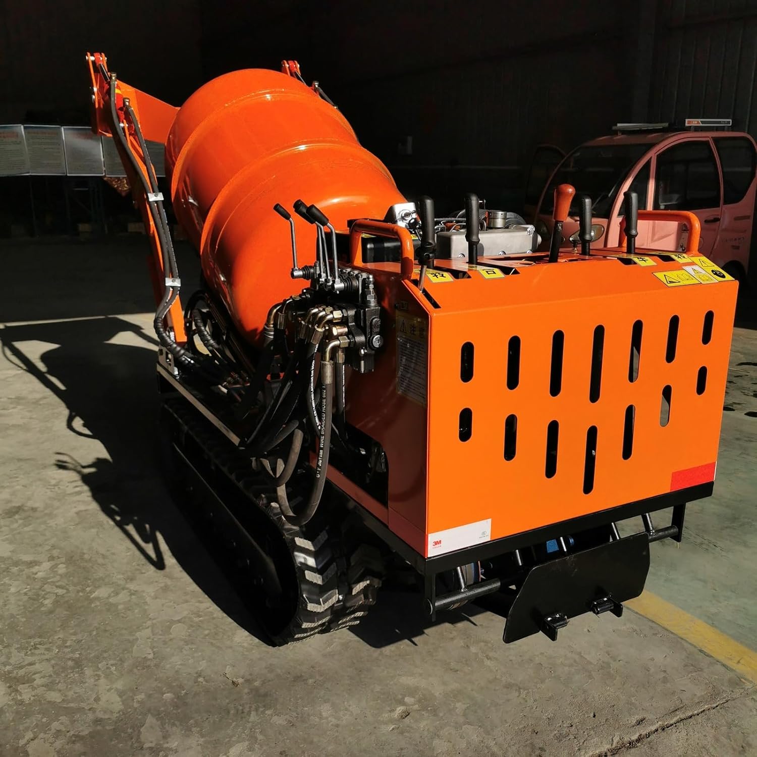 Mini Tracked Concrete Mixer for Home and Small Projects, Combines Transport Mixing and Discharge to Reduce Labor and Time
