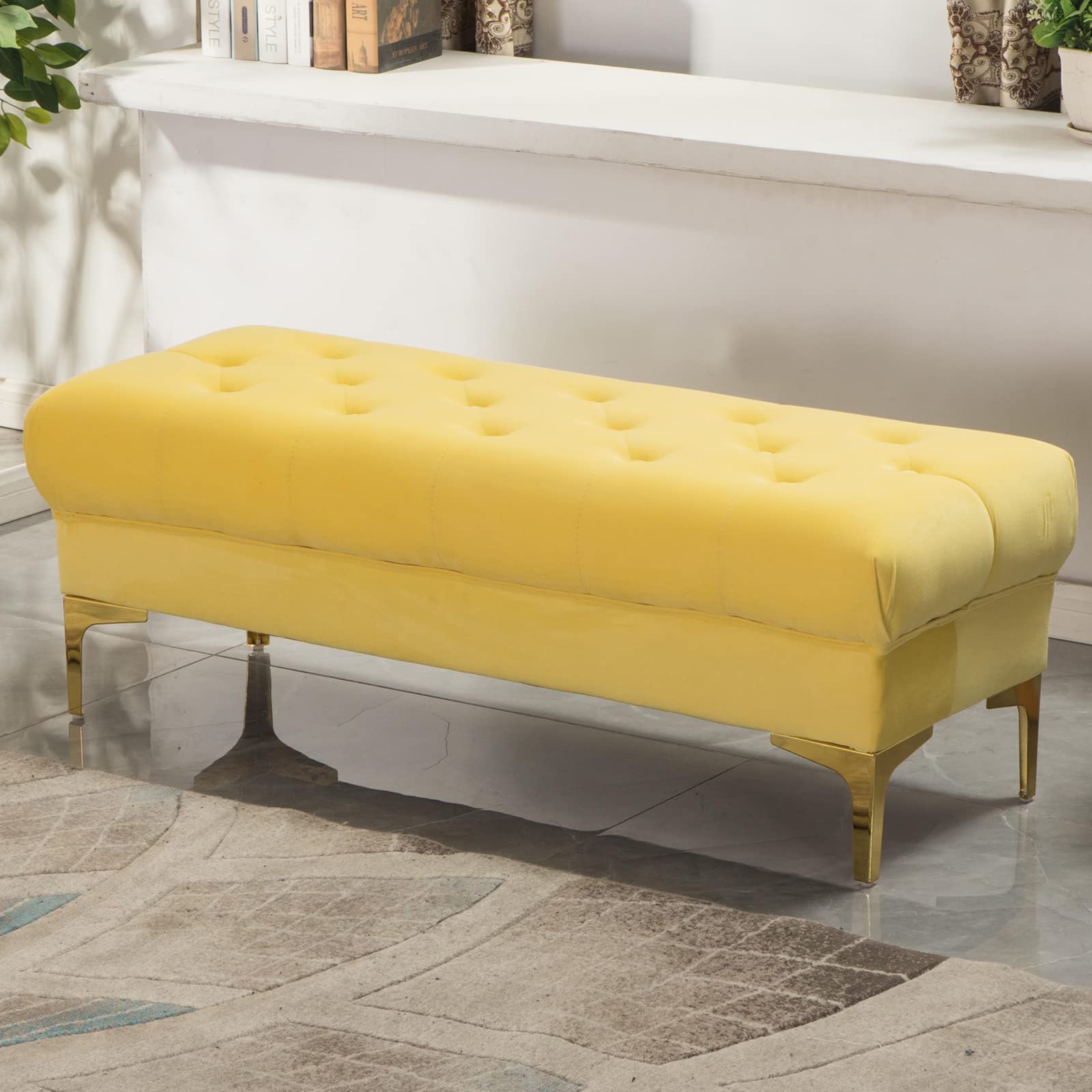 Banc de rangement velours jaune design moderne et pieds dorés haut de gamme