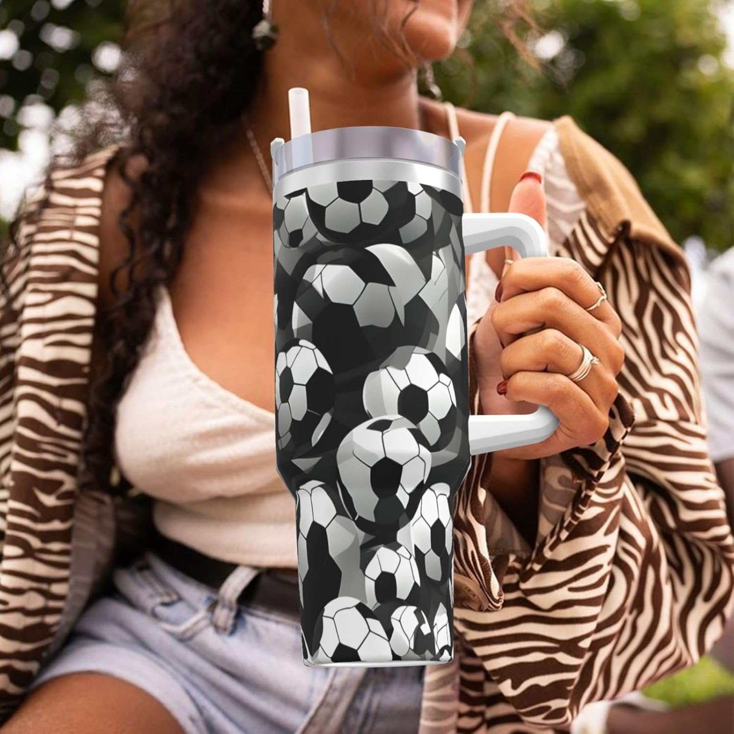 40 OZ Black and White Soccer Ball Pattern Print Ice Bully Cup with Handle Straw Lid Straw,Stainless Steel Tumbler Coffee Cup