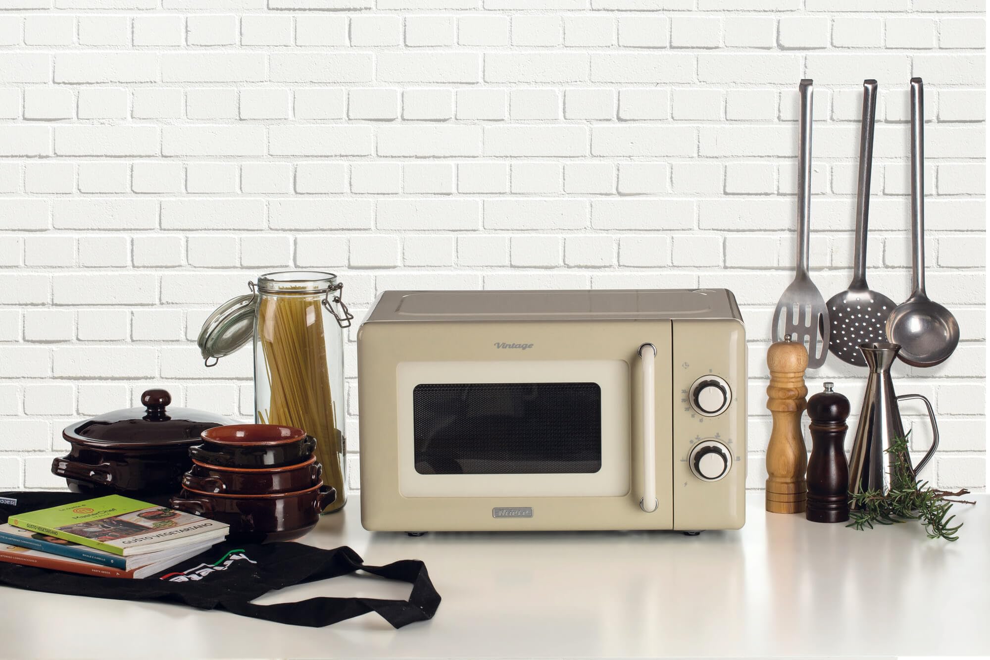 Ariete 3960 Mikrowelle Vintage, 800 W, Fassungsvermögen 20 l, 3 Funktionen, 6 Kochstufen, Timer, Beige