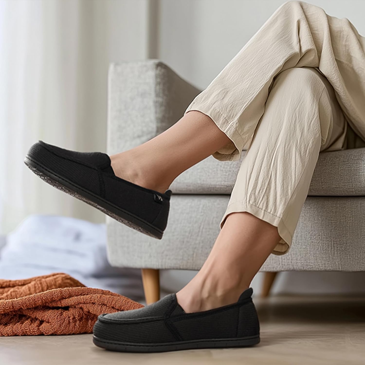 RockDove Women's Two-Tone Hoodback Slipper with Removable Insole - Image 2