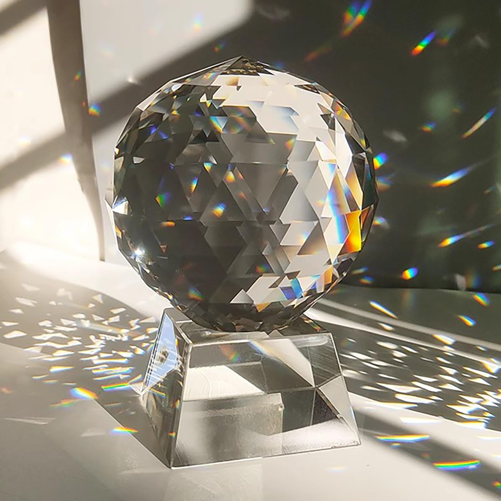 Lmxrypd One Color Crystal Clear Glass Sphere, Faceted Gazing Ball, Prisms For Windows, For Home Hotel Decor, Christmas, Wedding, Suncatcher, Fortune Telling(8Cm/3.1In)