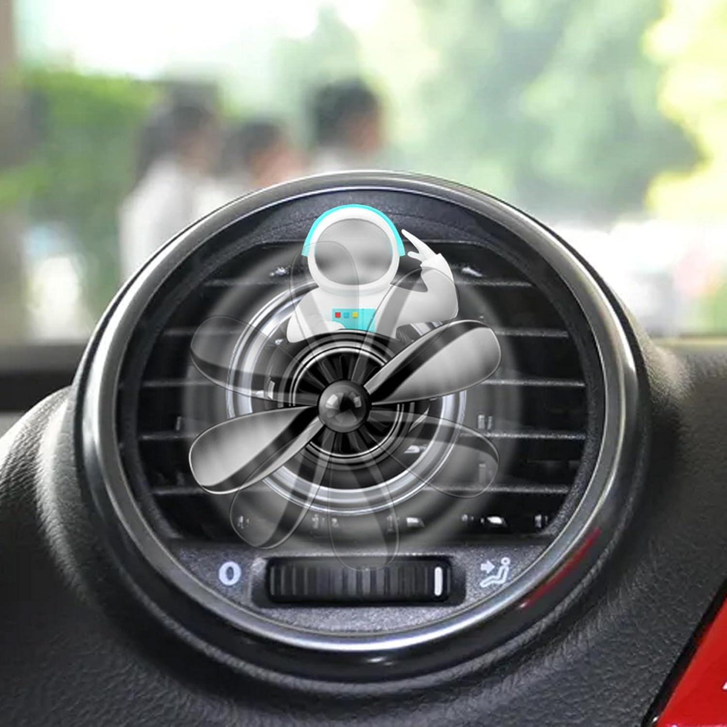 車用芳香剤 飛行機員 エアコン吹き出し口用 ギフト クリップ型 プレゼント 取り付け簡単 可愛い 多種類車種の吹き出し口を適用した車載芳香剤 宇宙飛行士 車装飾 喜ばれる誕生日プレゼント 宇宙飛行士