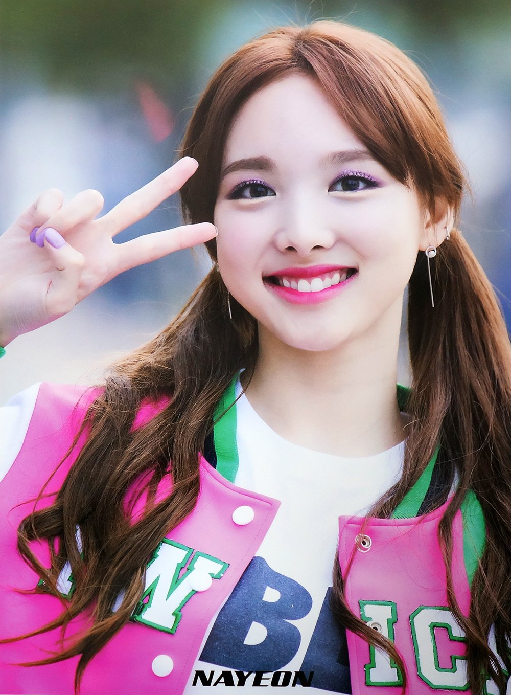 Amazon.com: NAYEON TWICE - 12 PHOTO POSTERS + STICKER SET A3 Size