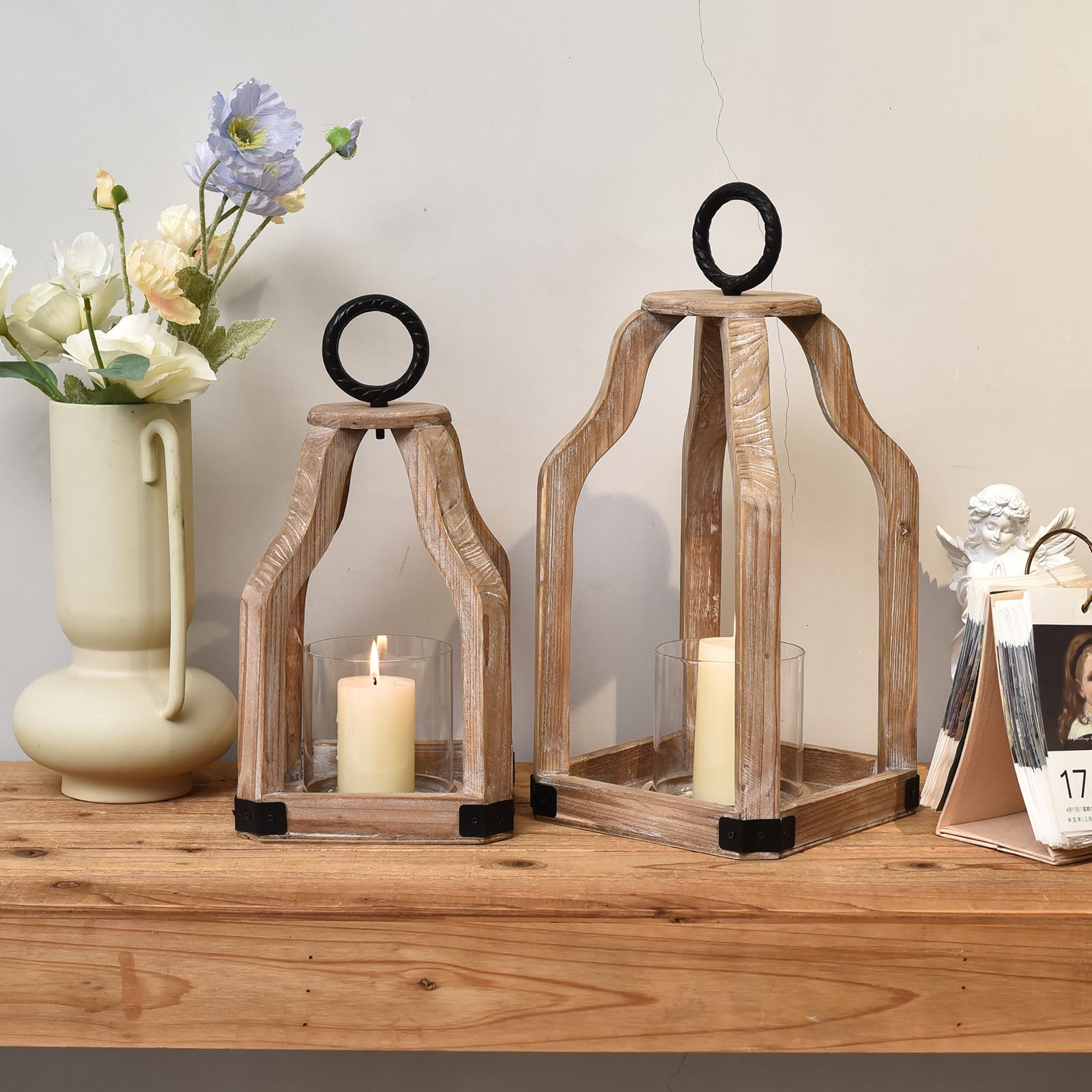 SWALLOWLIVING Set Da 2 Lanterne In Legno Stile Rustico Con Portacandele In Vetro – Bianco Lavato